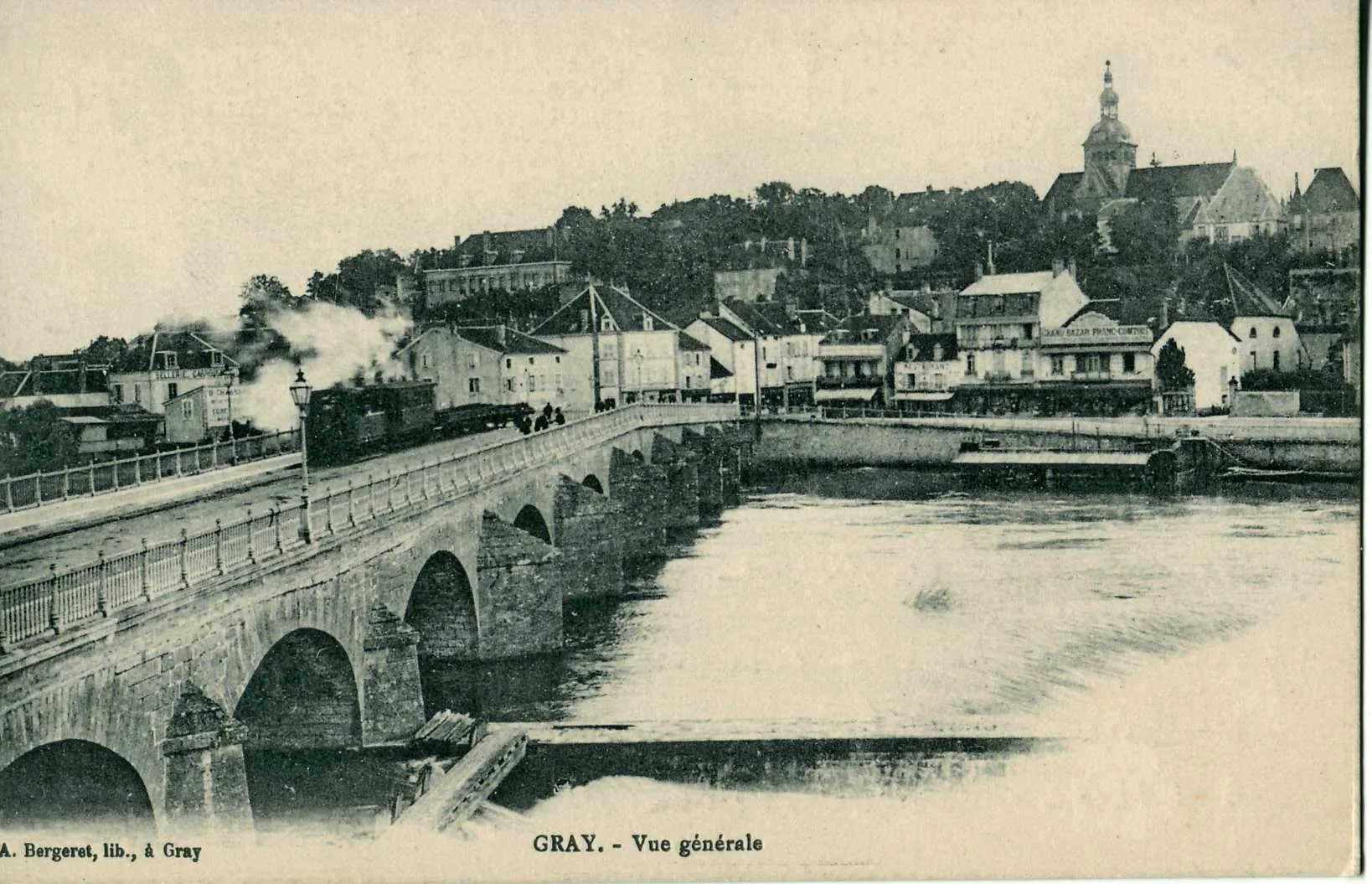 Photo showing: Carte postale ancienne éditée par A/ Bergeret, livraire à Gray : GRAY - Vue générale
