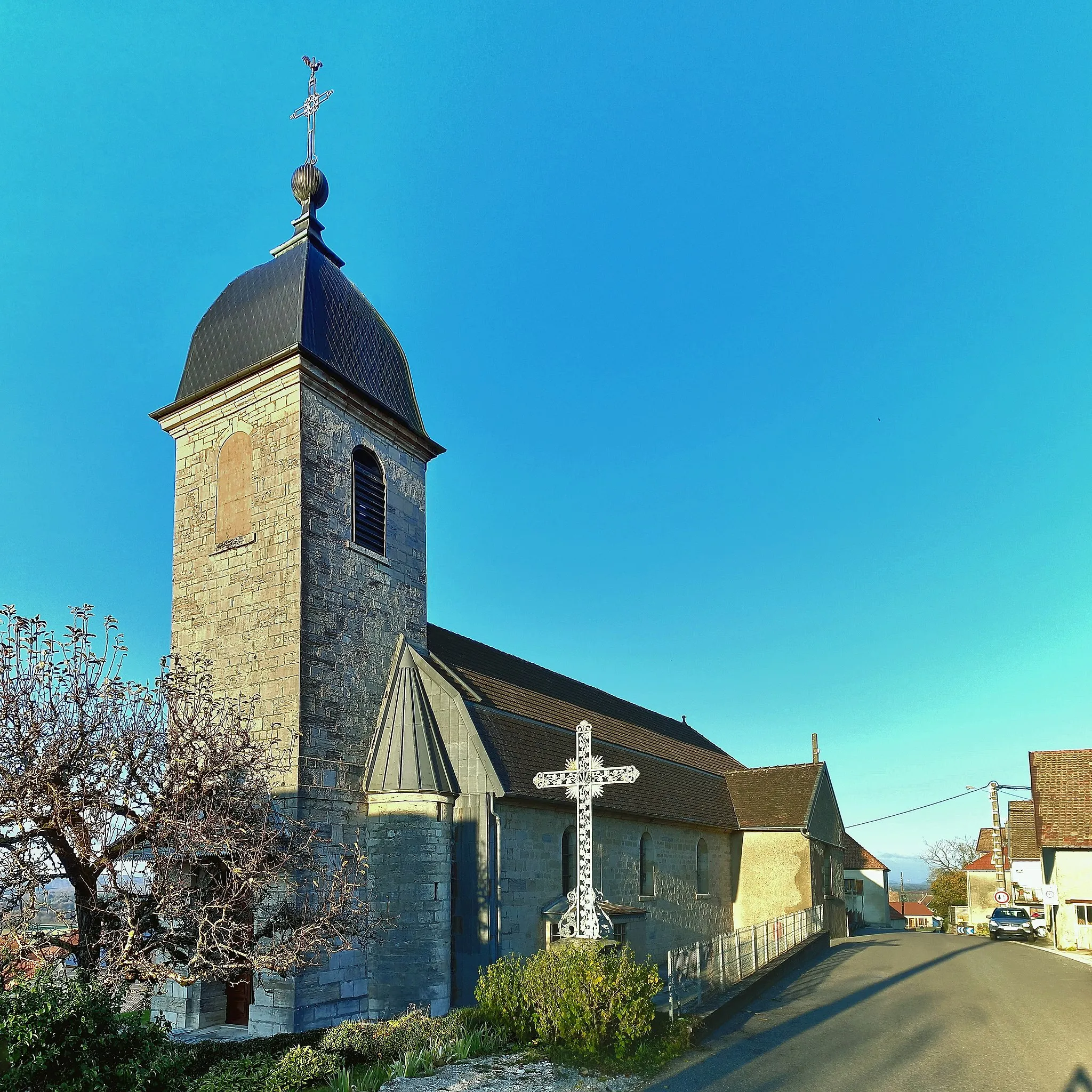 Photo showing: L'église Saint-Pierre