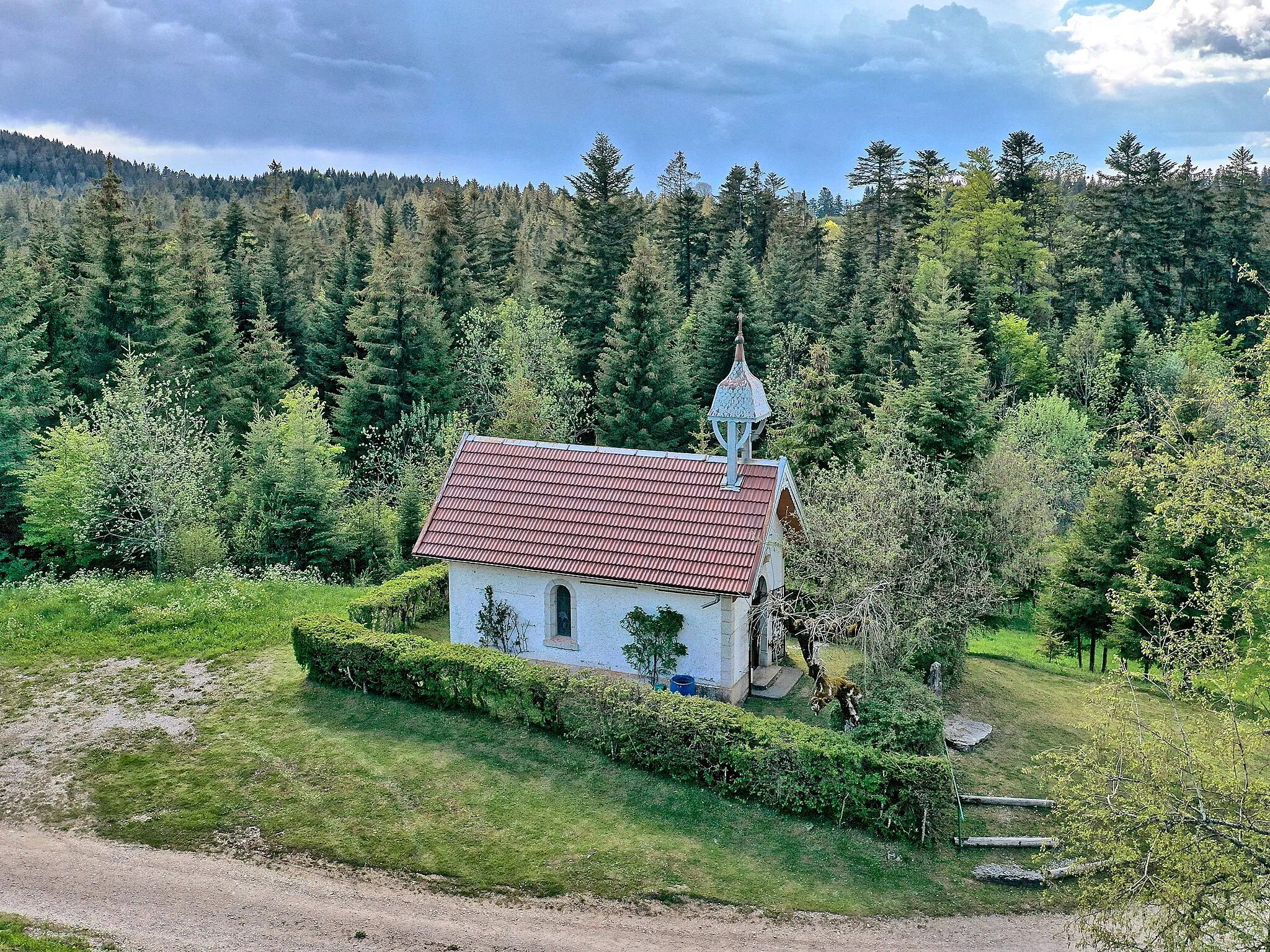 Photo showing: La chapelle Sainte-Anne aux Cernoniers