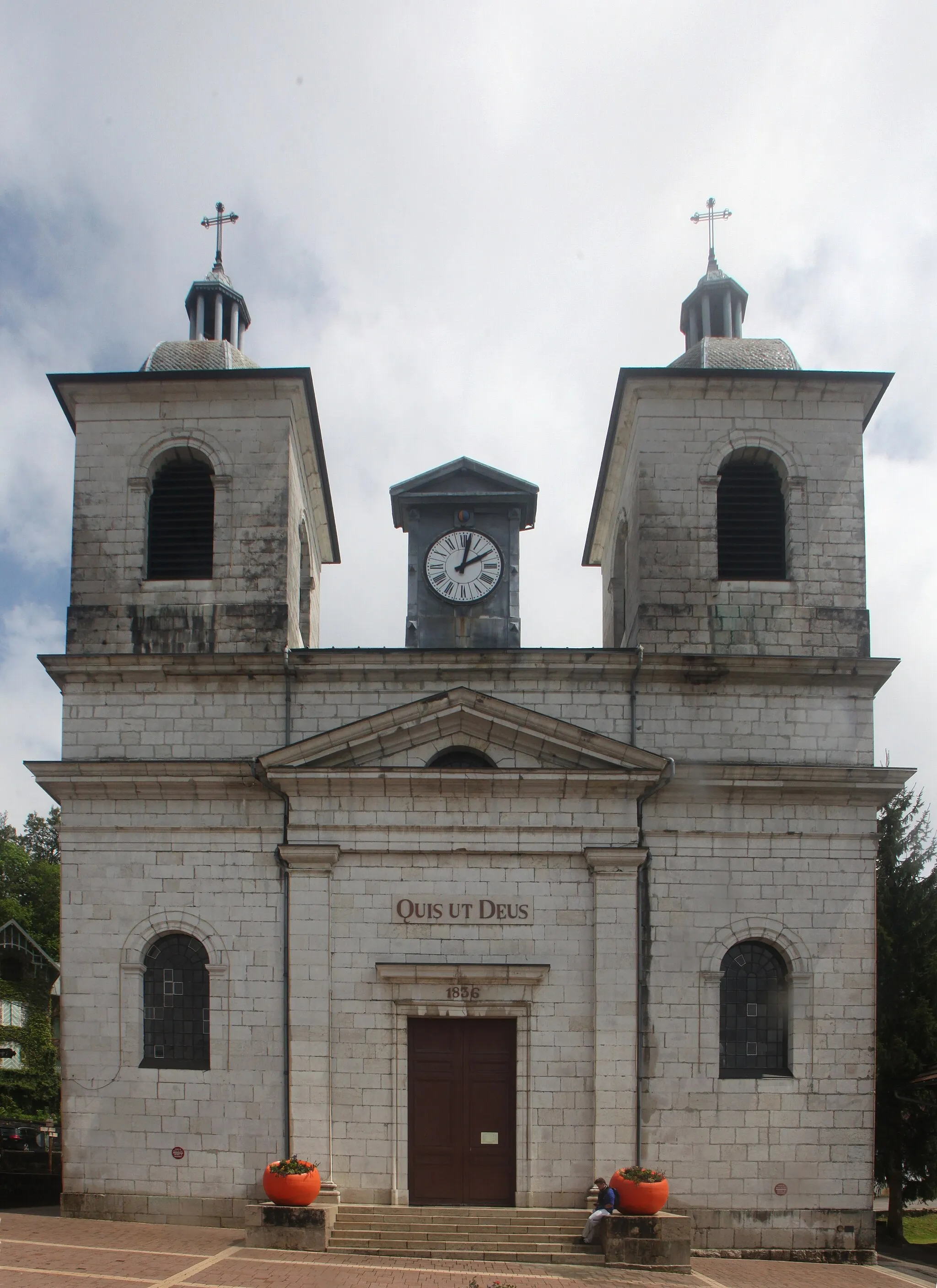 Photo showing: Façade de l'église de Morbier (Jura).