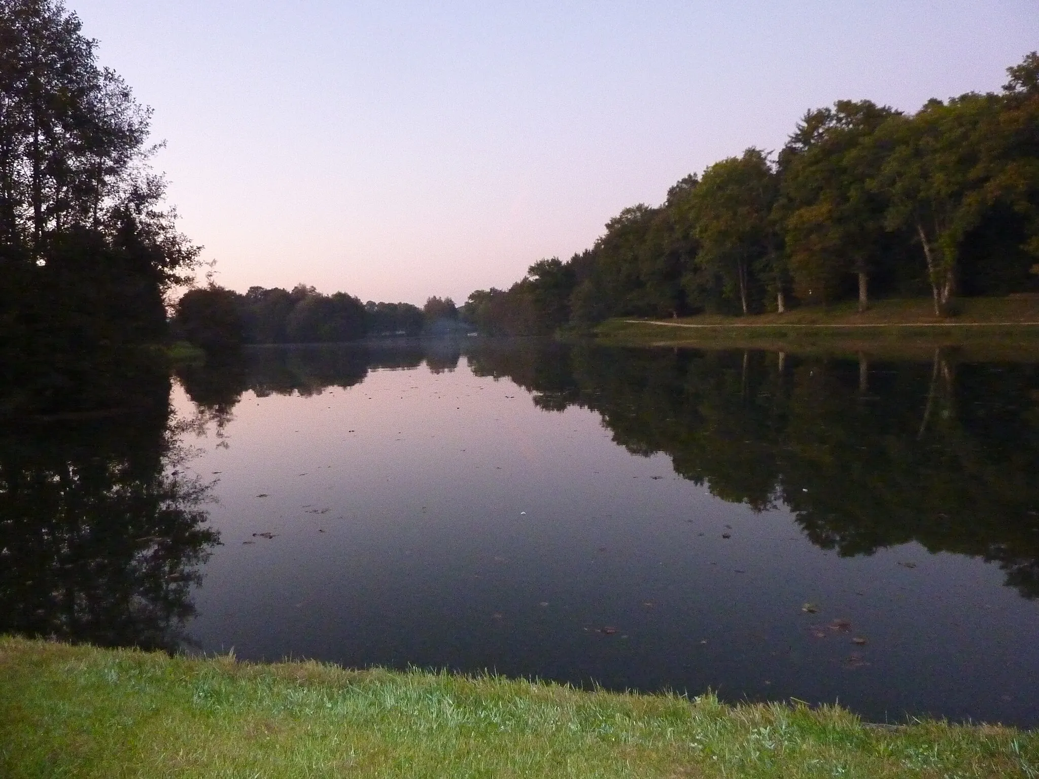 Photo showing: Le lac de Rioz au crépuscule