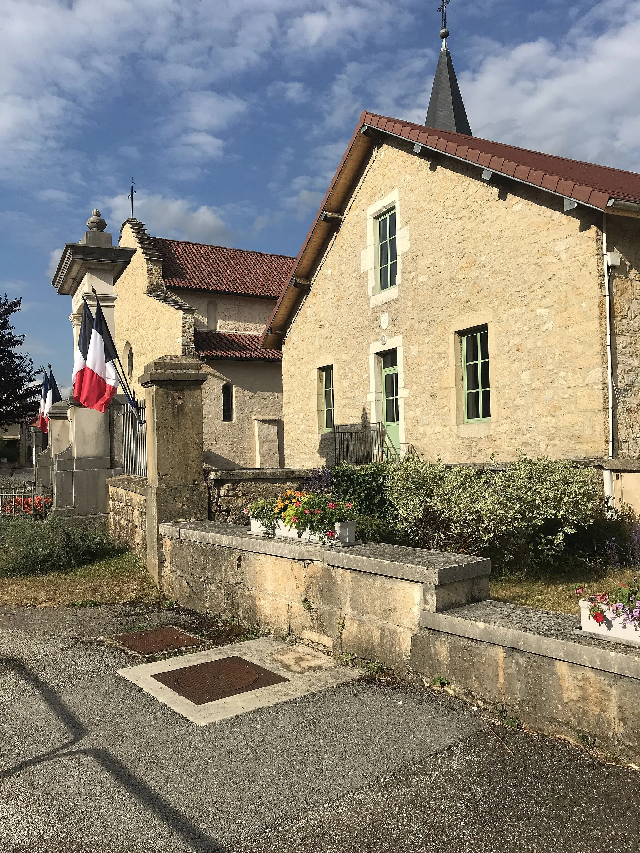 Photo showing: Image de Saint-Lupicin en juillet 2018.