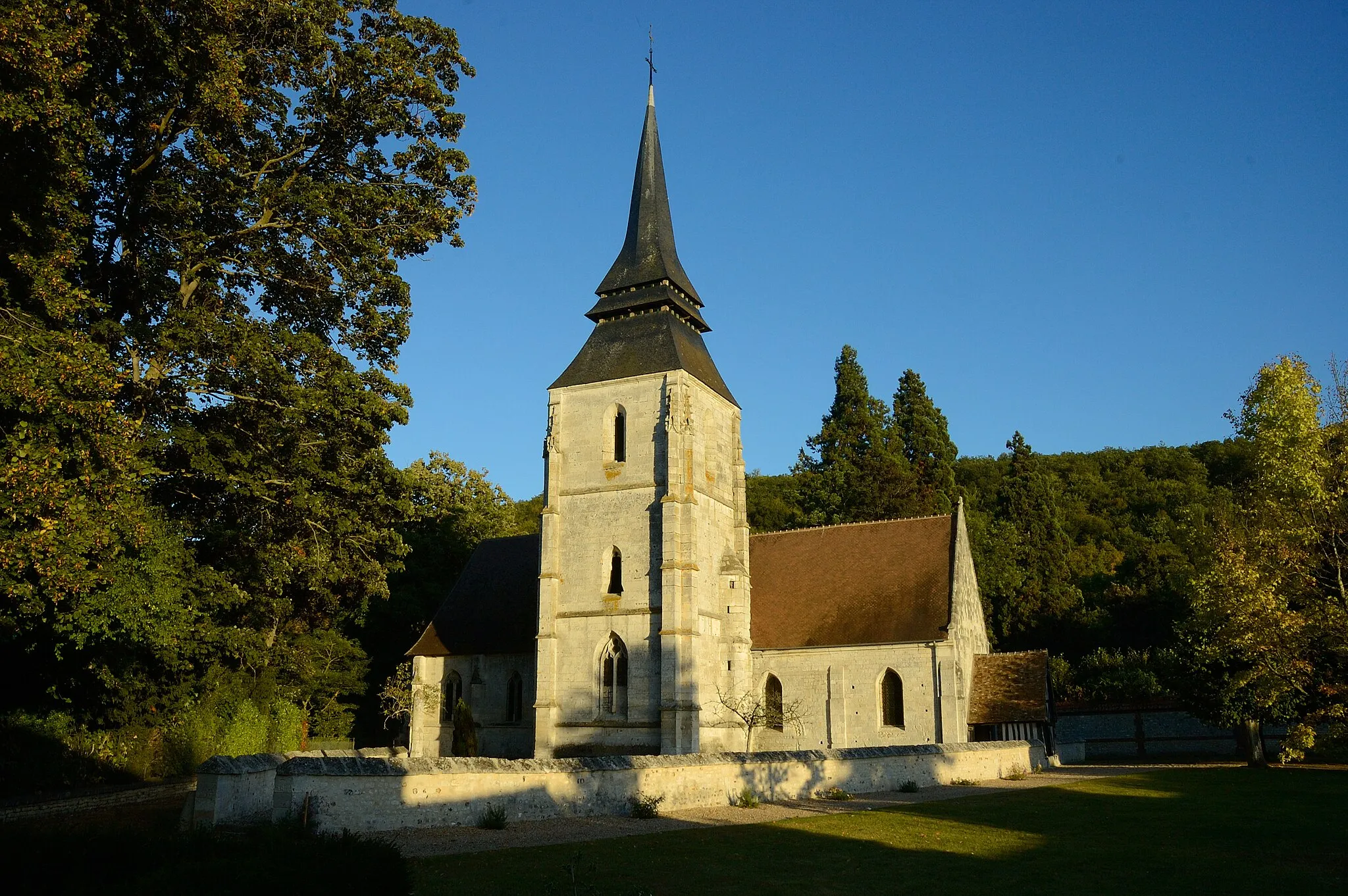 Photo showing: This building is indexed in the base Mérimée, a database of architectural heritage maintained by the French Ministry of Culture, under the reference PA00099302 .