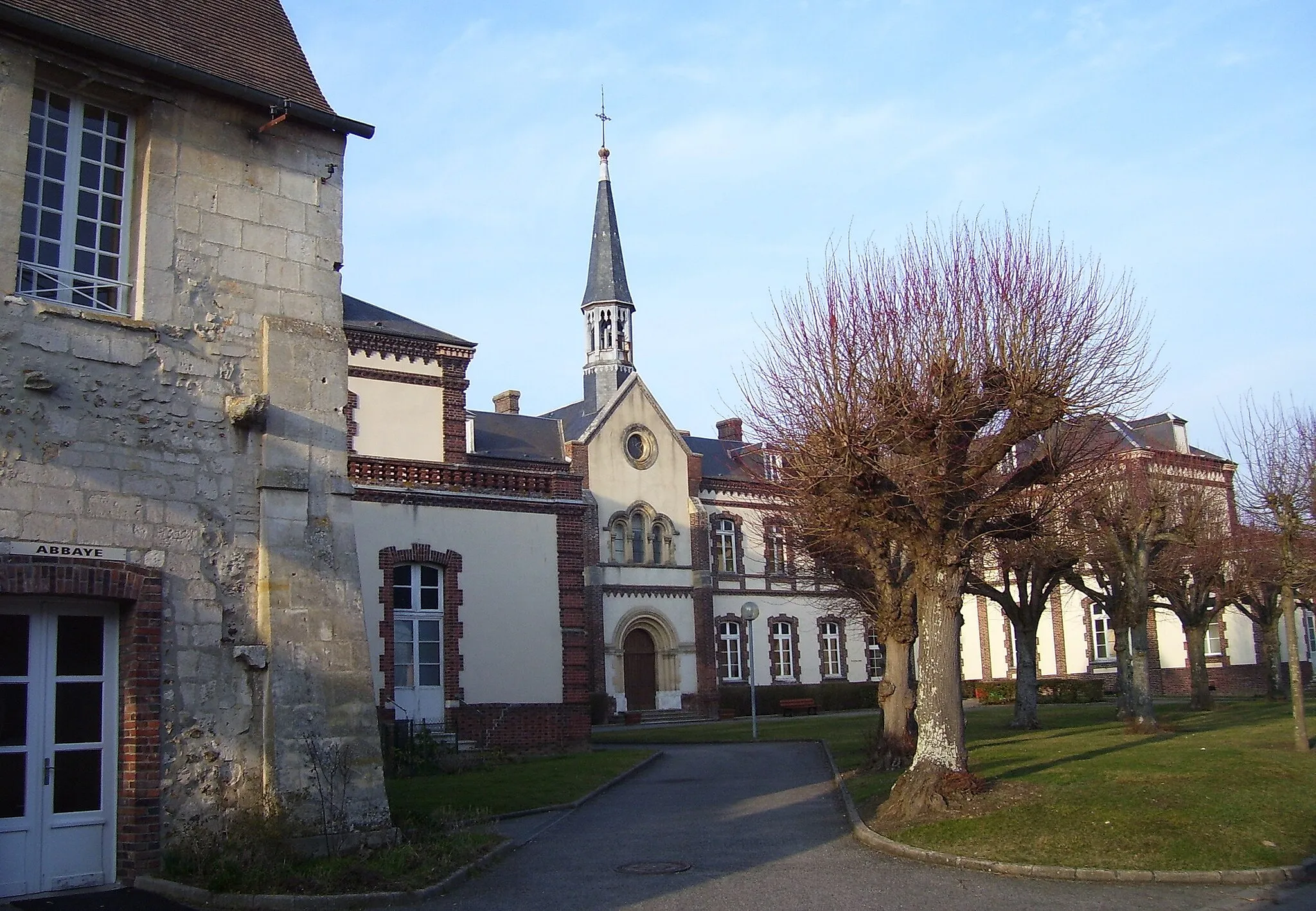 Photo showing: Abbey of Conches-en-Ouche (departement Eure, Normandie, France).