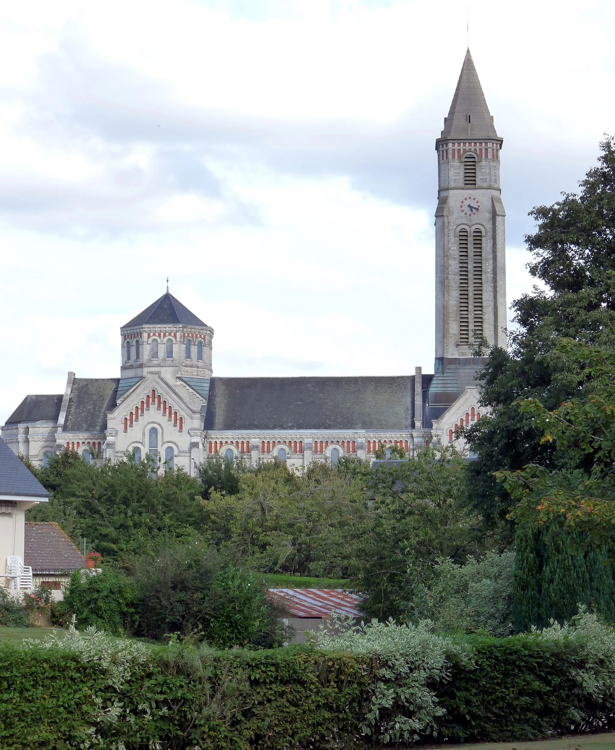 Photo showing: This building is indexed in the base Mérimée, a database of architectural heritage maintained by the French Ministry of Culture, under the reference PA76000048 .