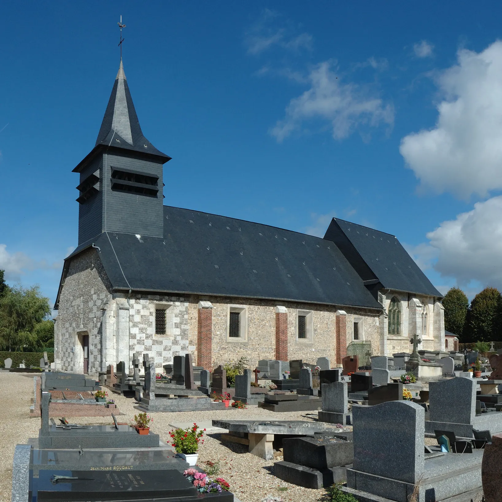 Photo showing: This building is indexed in the base Mérimée, a database of architectural heritage maintained by the French Ministry of Culture, under the reference PA00100723 .