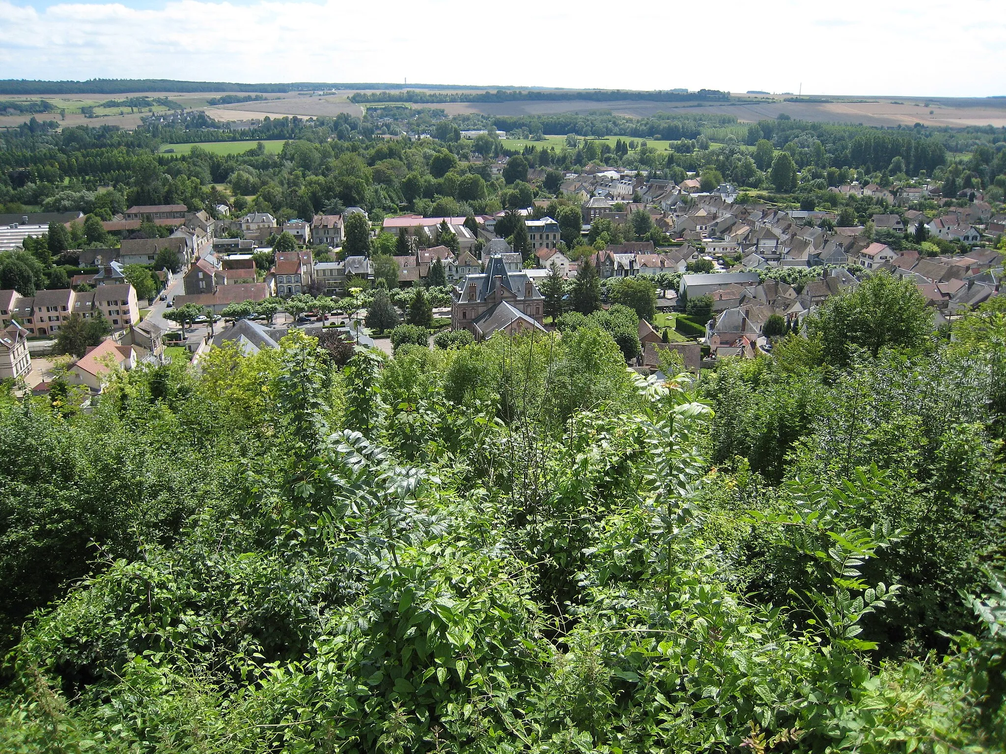 Photo showing: Le village vu du château.
