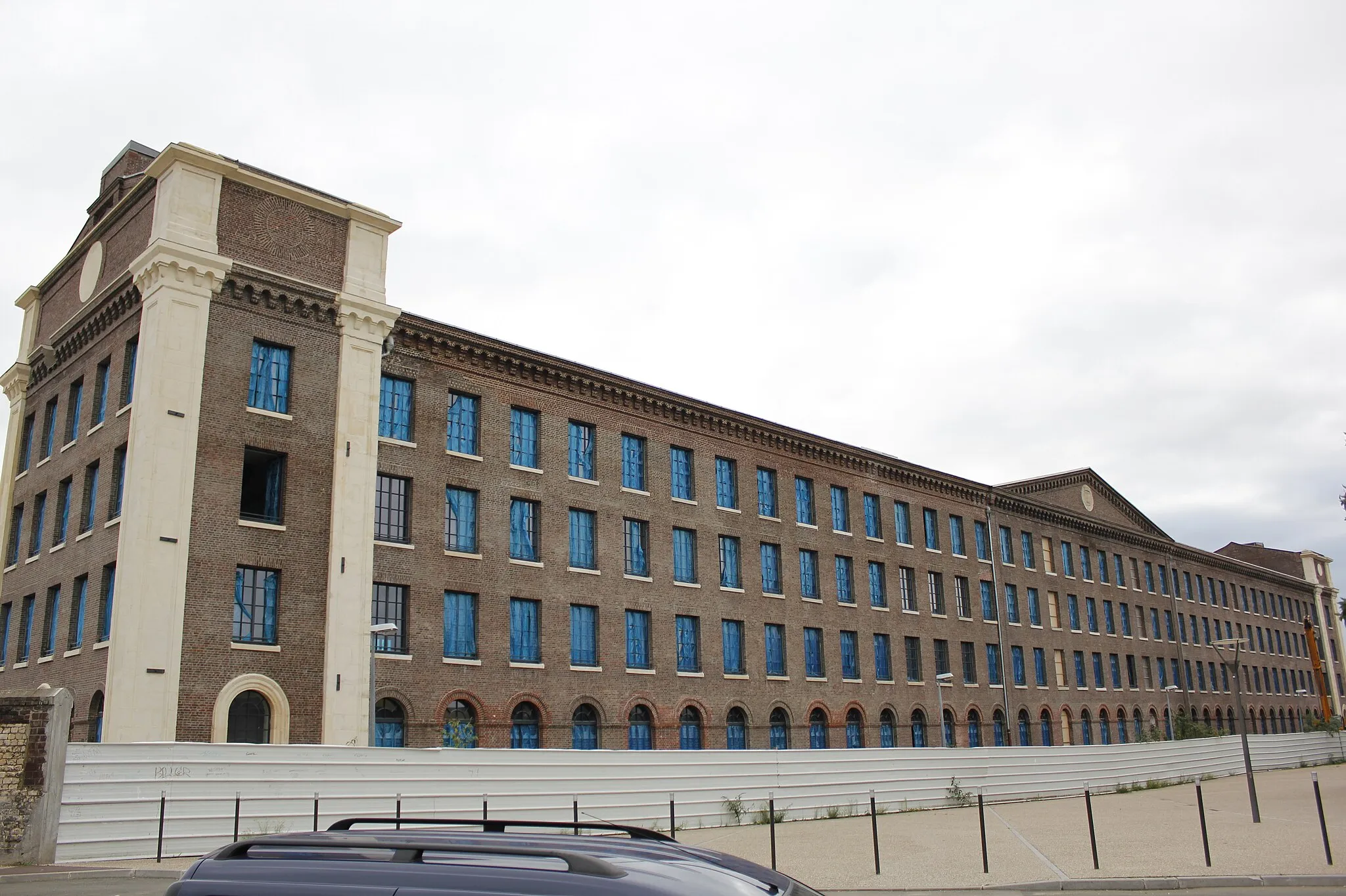 Photo showing: This building is inscrit au titre des monuments historiques de la France. It is indexed in the base Mérimée, a database of architectural heritage maintained by the French Ministry of Culture, under the reference PA76000063 .