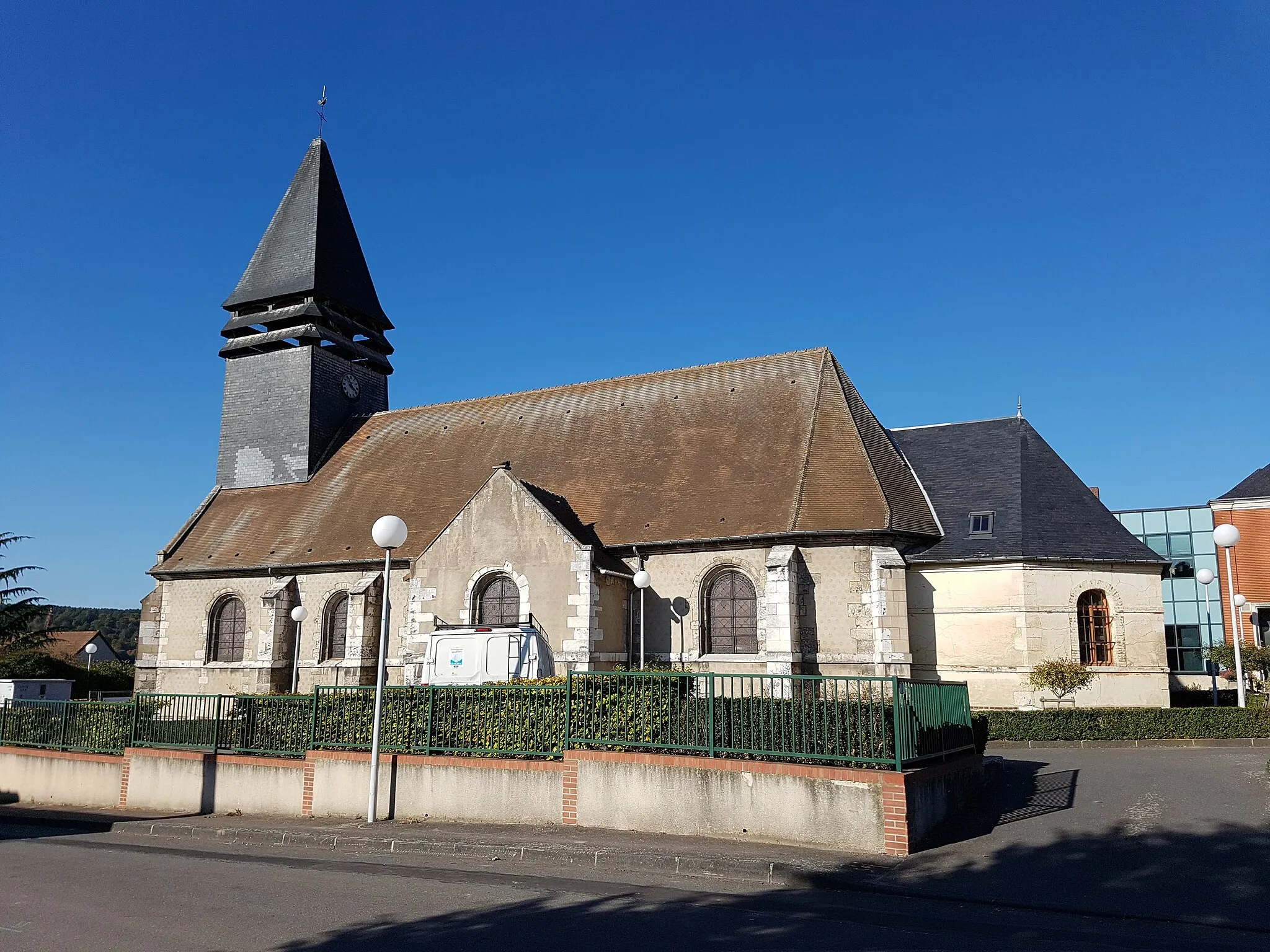 Photo showing: Église Saint-Aubin.
