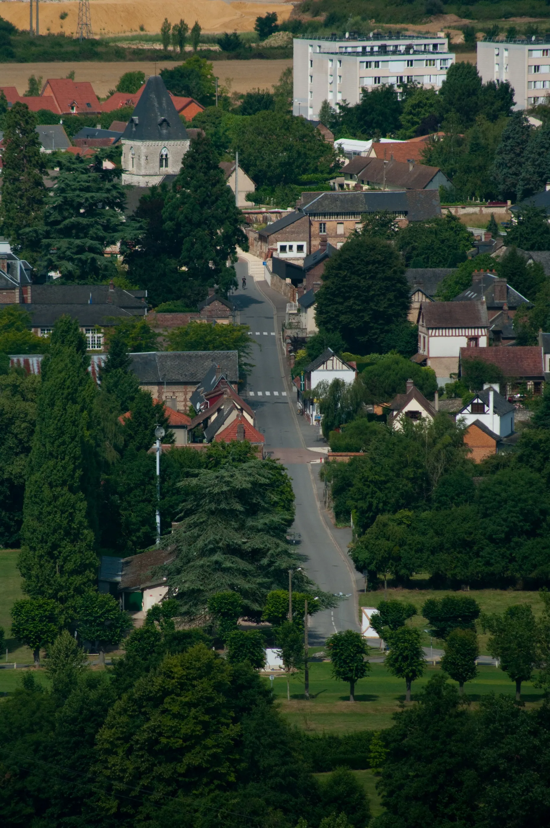 Photo showing: Photographie de la Rue de L'Eglise depuis la colline des Deux-Amants