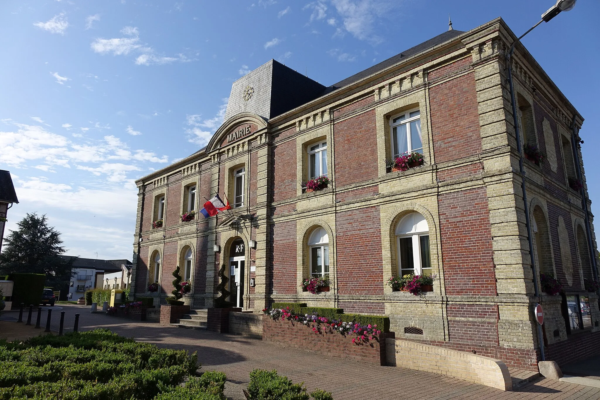 Photo showing: Mairie de Quincampoix, Seine-Maritime, France