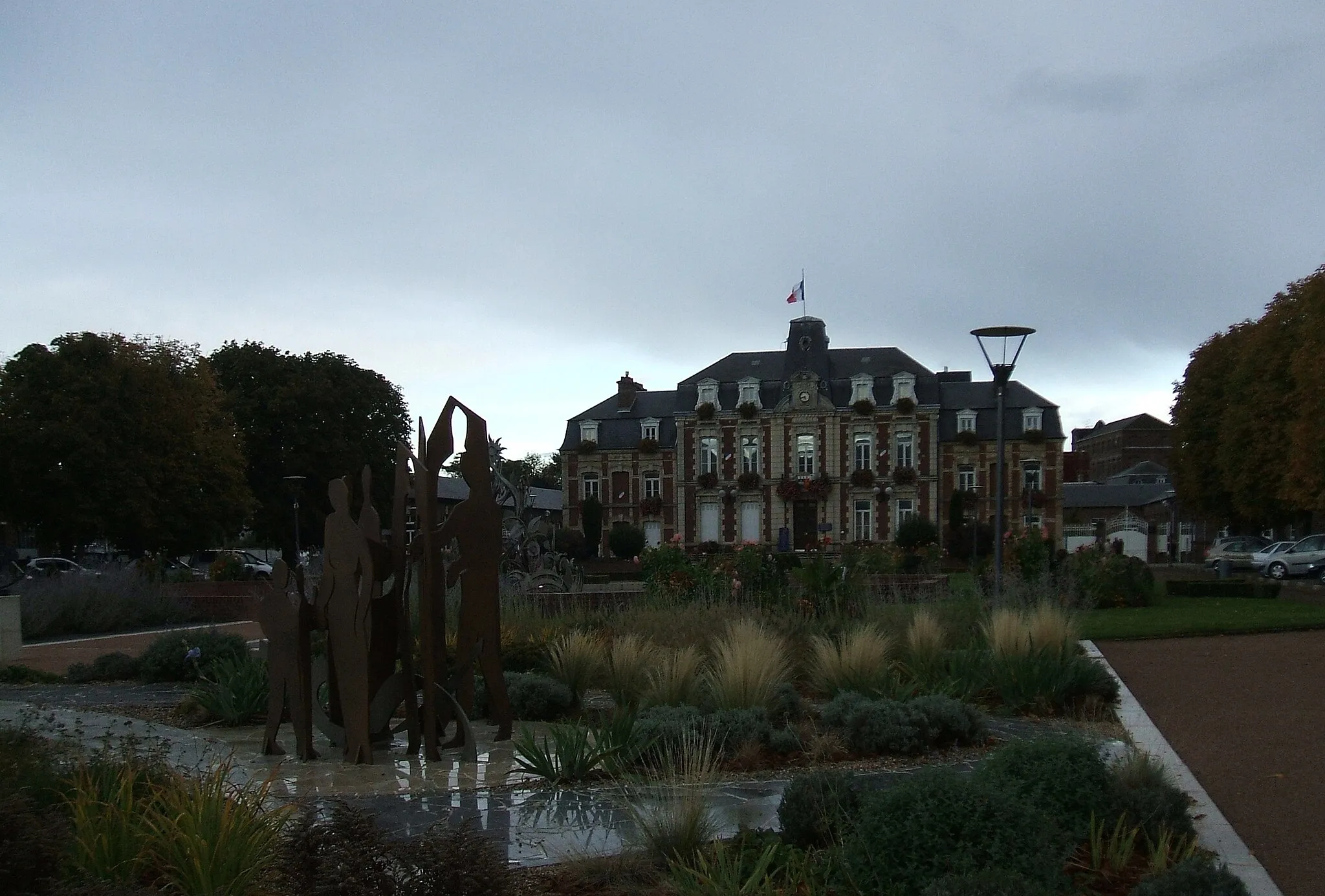 Photo showing: Saint Aubin les Elbeuf in Frankreich. Das Rathaus (Mairie) in dem Ort, an der Rue Pattensen.