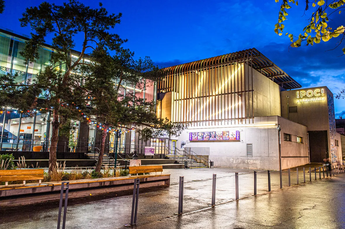 Photo showing: Cultural Centre POC in Alforville, France, at night