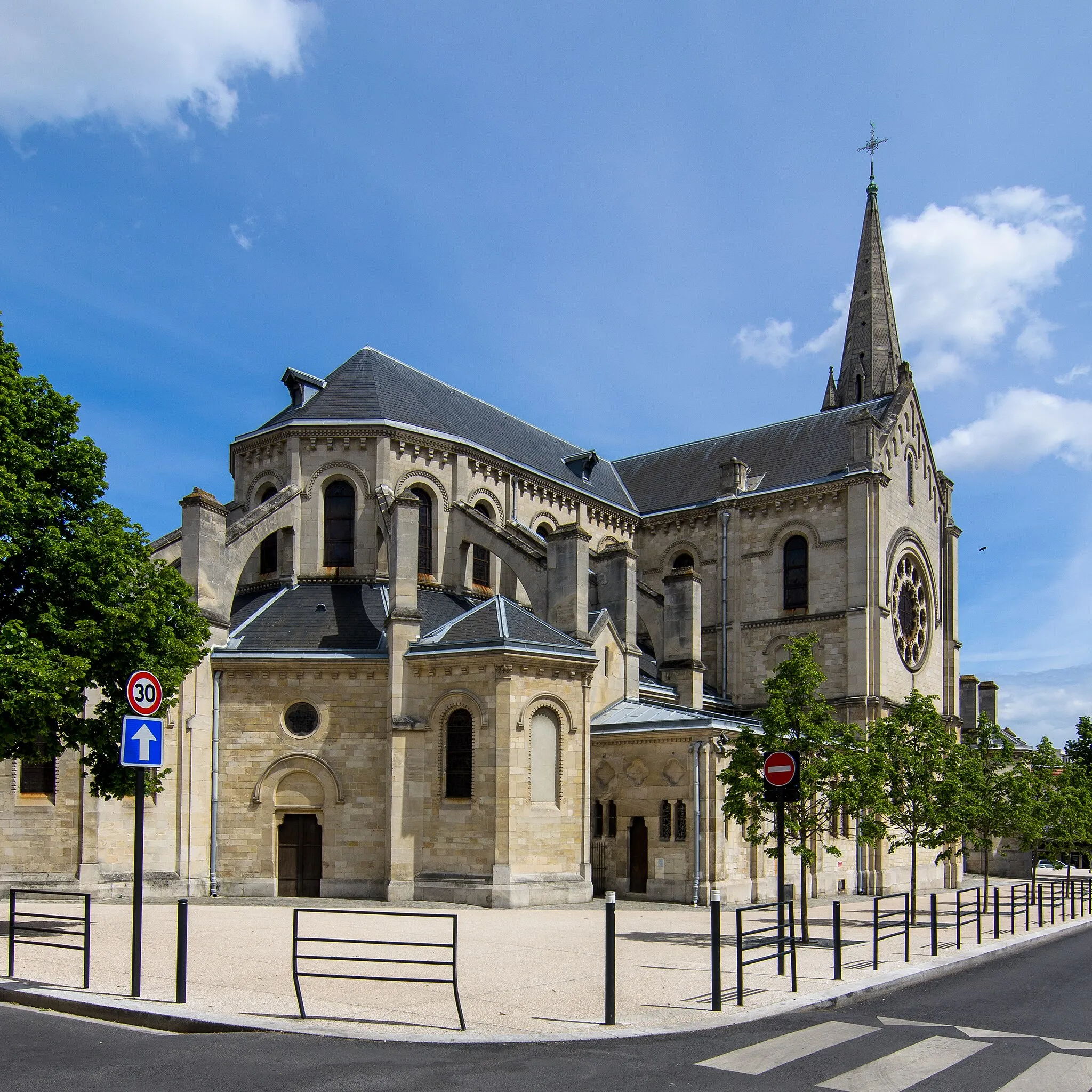 Photo showing: Chevet de la Basilique d'Argenteuil