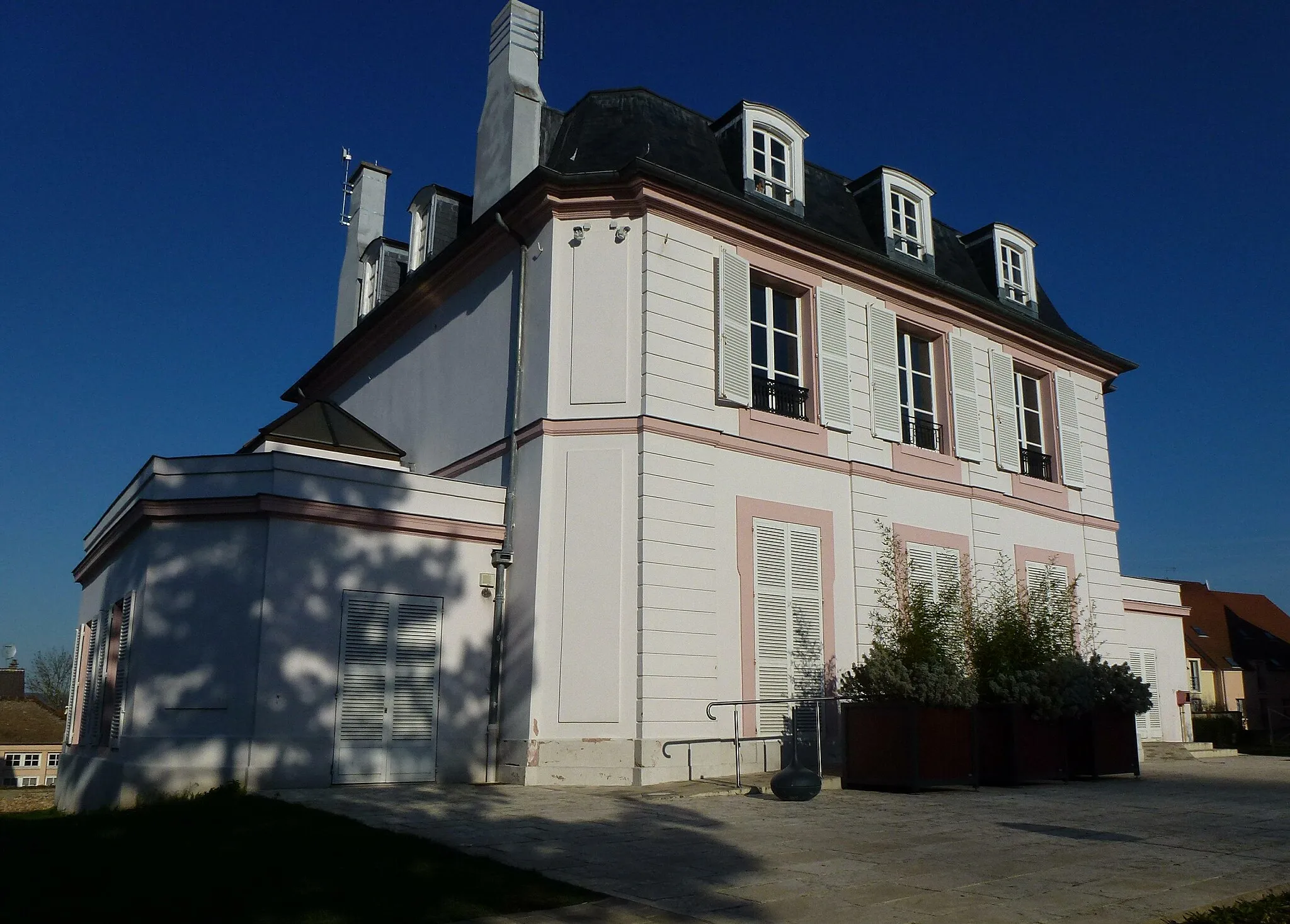 Photo showing: Château du Vivier à Aubergenville dans les Yvelines