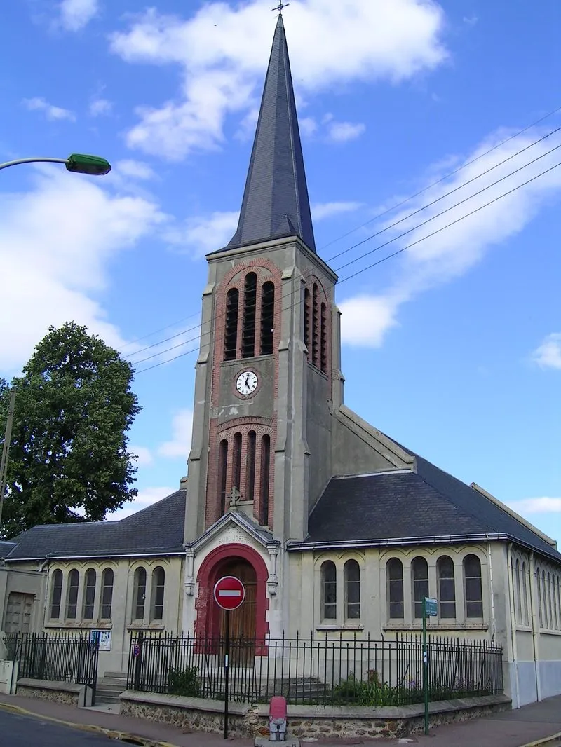 Photo showing: Saint Joseph church, in Aulnay-sous-Bois, France.