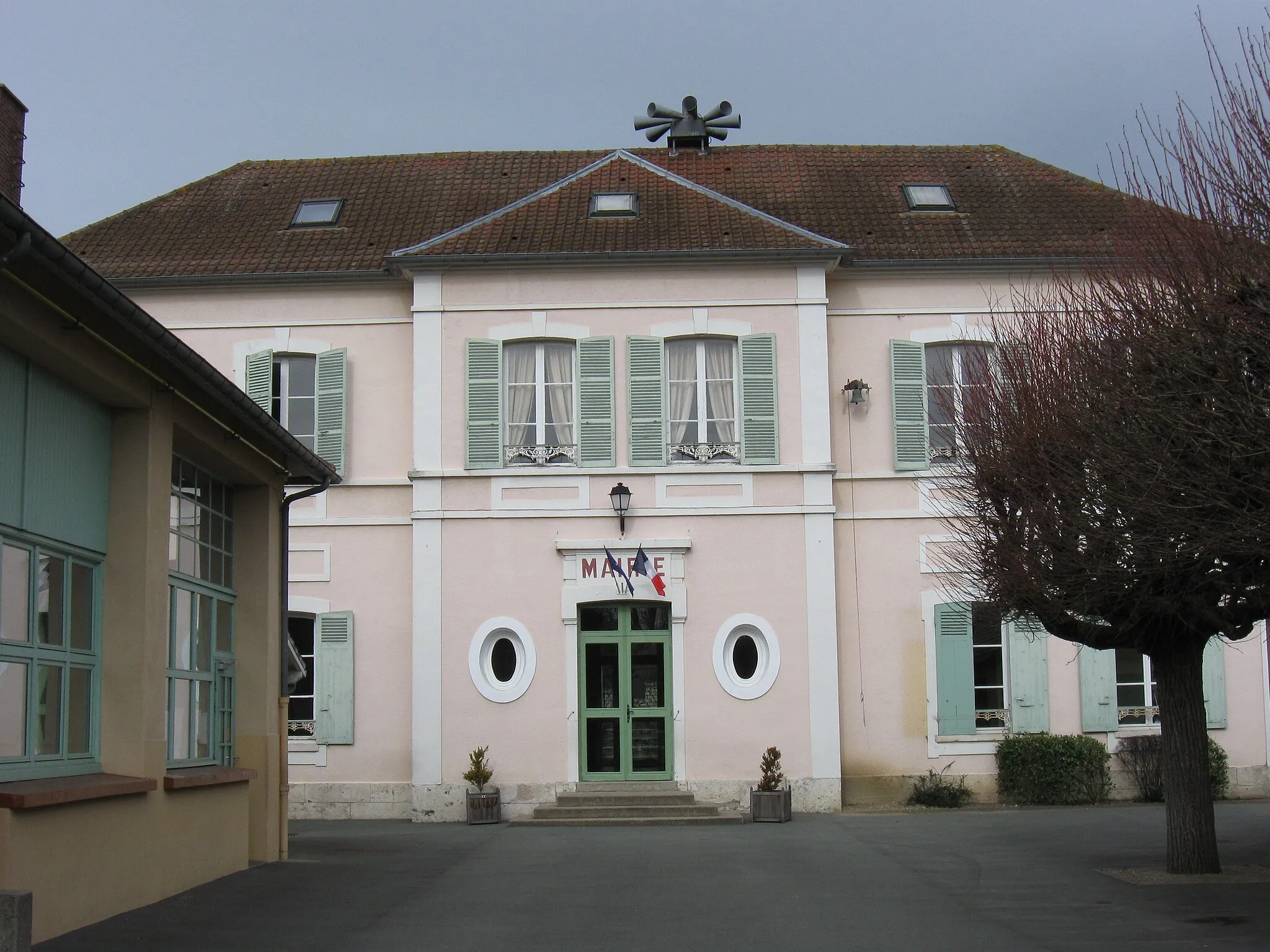Photo showing: Mairie de Bennecourt. (département des Yvelines, région Île-de-France).