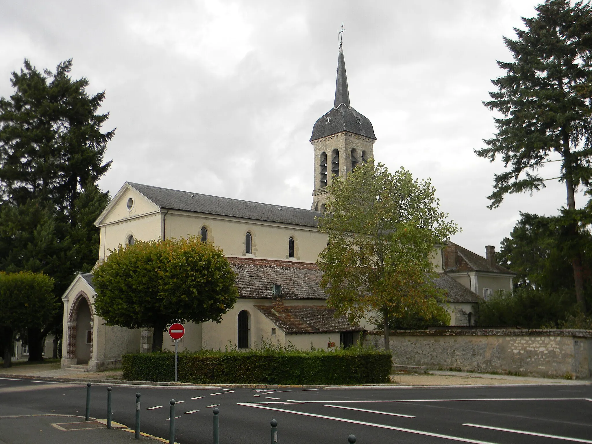 Photo showing: Église Saint-Pierre de Bois-le-Roi (77590) (XIIe et XIXe siècles).