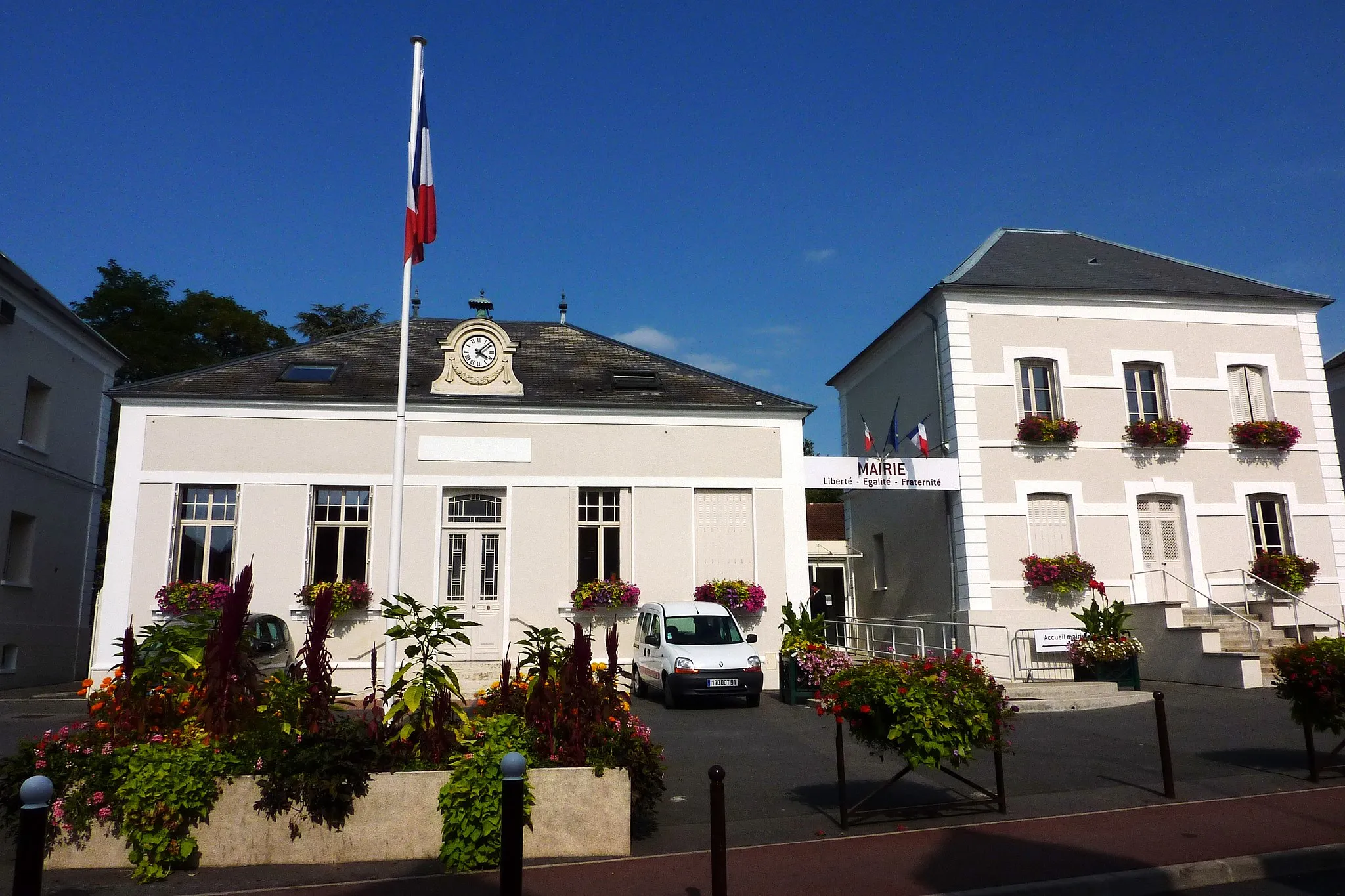 Photo showing: City hall of Bretigny (Essonne)