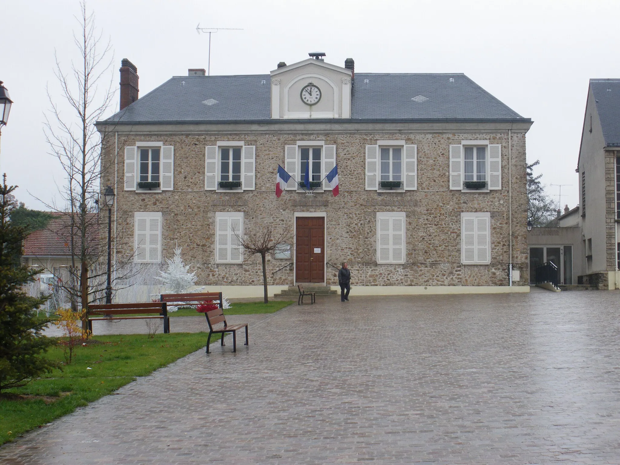 Photo showing: Briis sous Forges town hall
