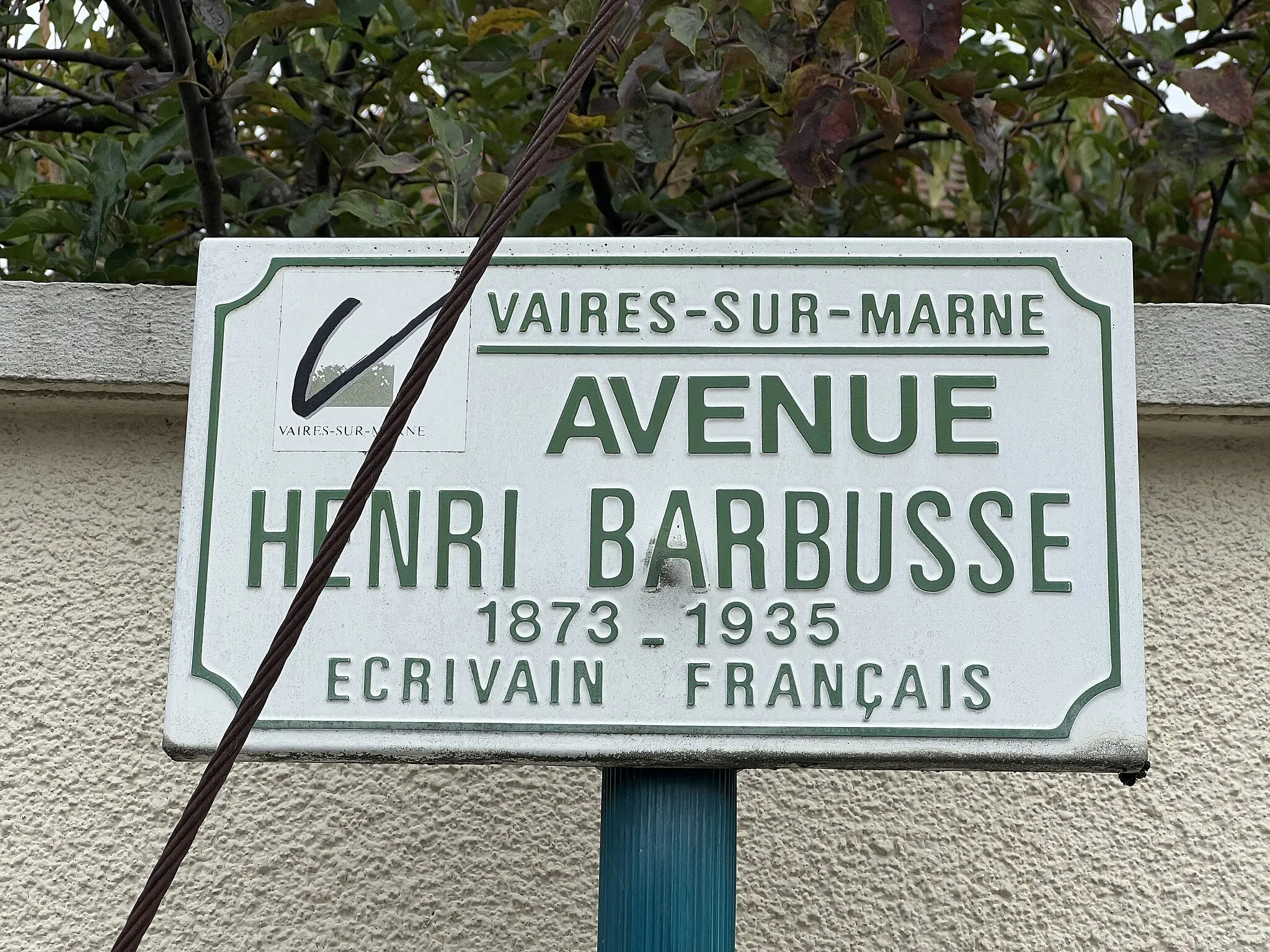 Photo showing: Plaque de l'avenue Henri Barbusse, Vaires-sur-Marne.