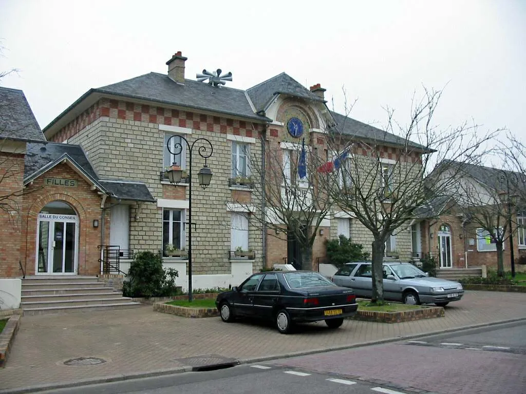 Photo showing: Mairie de Buchelay (Yvelines)
Photo JH Mora, février 2006

Licensing
catégorie:Image de Buchelay

Buchelay
