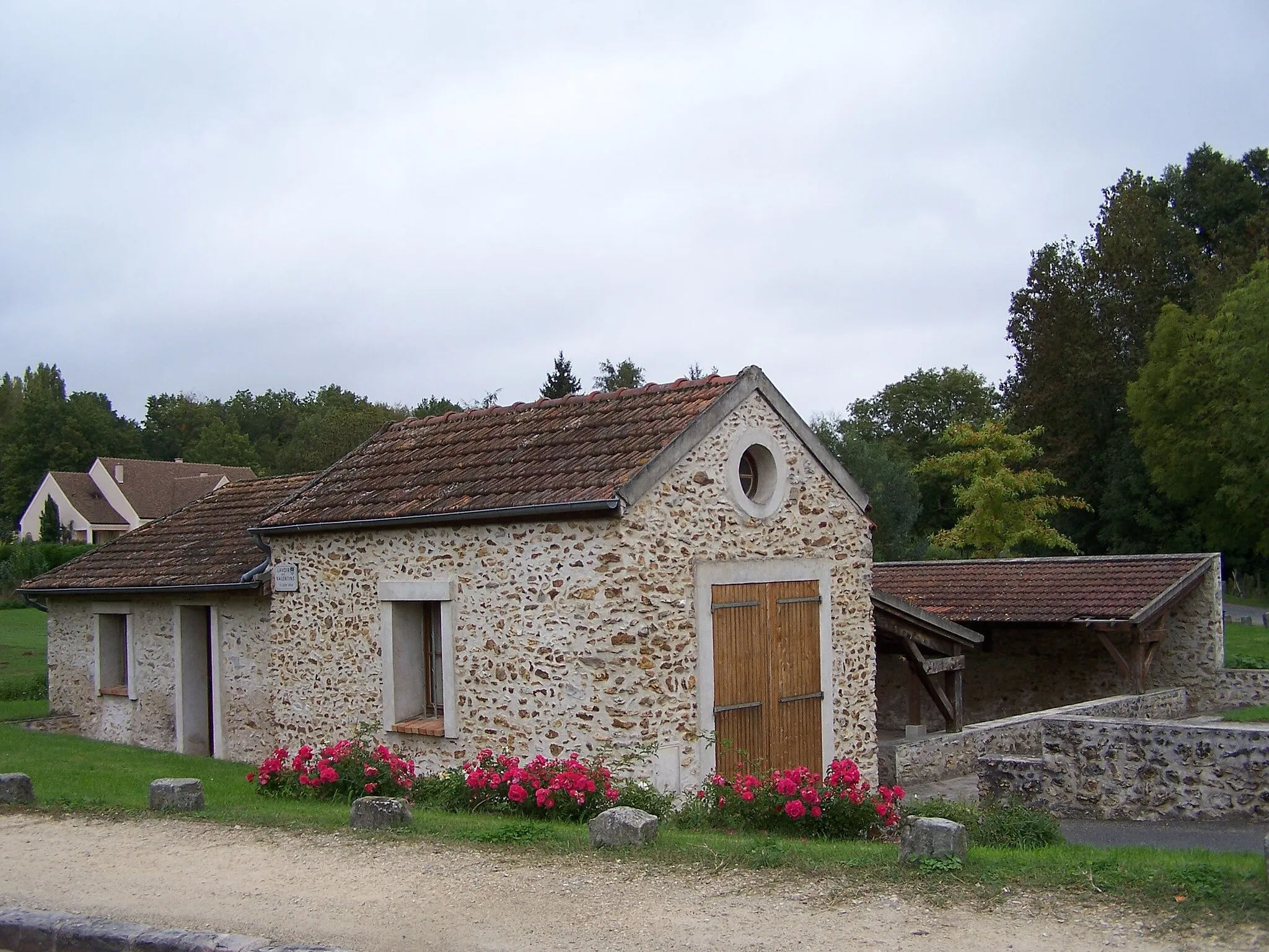 Photo showing: Lavoir des Valentins à Bullion (Yvelines, France), vue d'ensemble