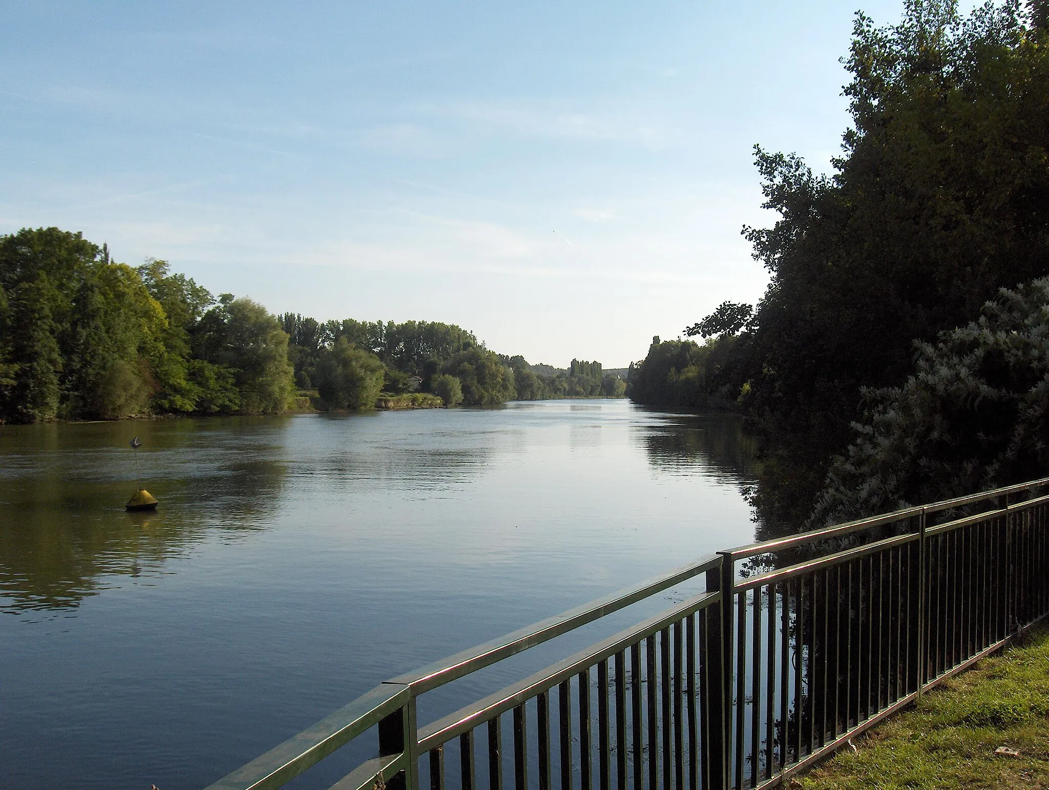 Photo showing: Vue de l'Oise depuis les berges de Butry-sur-Oise(Val-d'Oise)