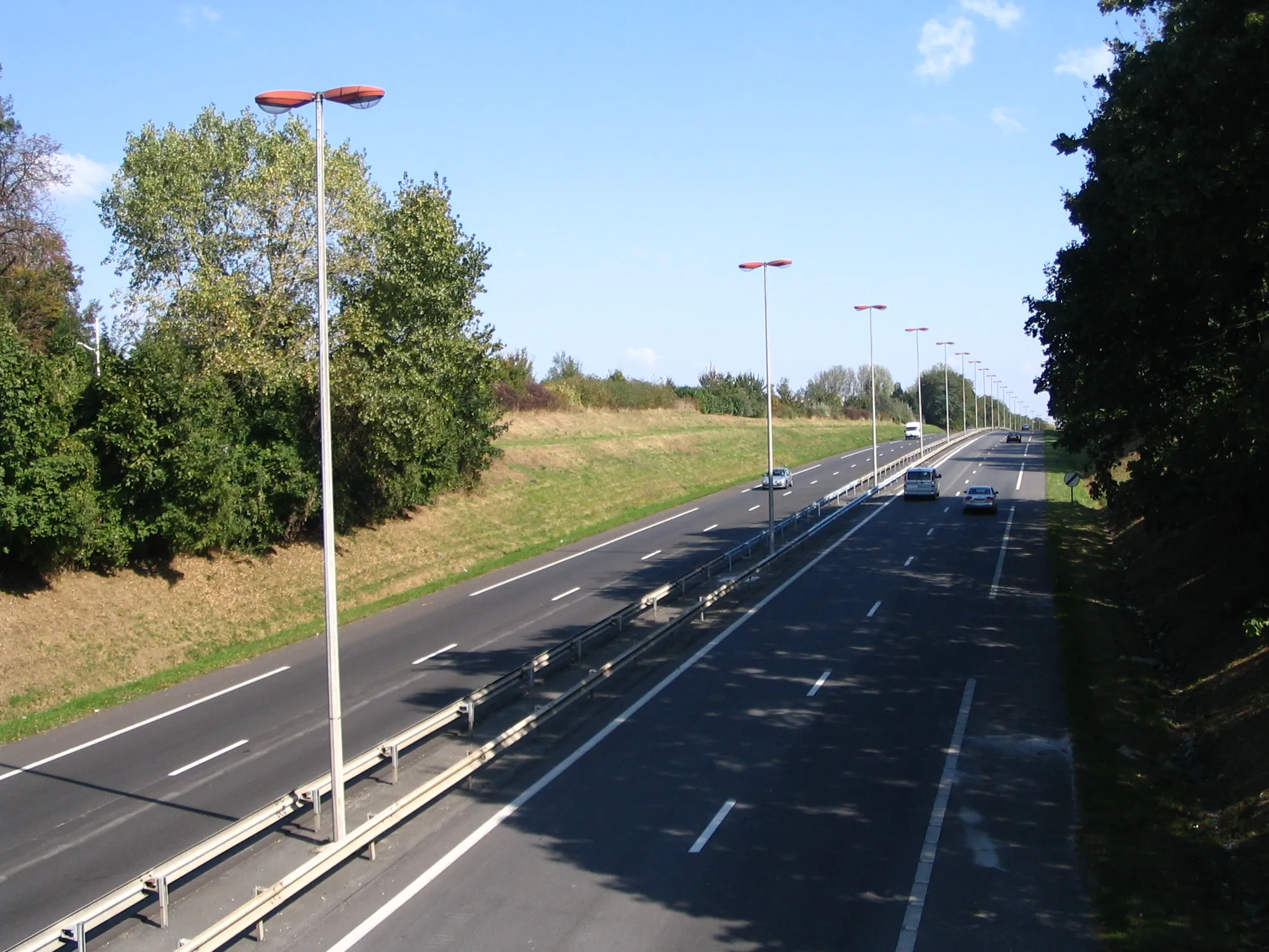 Photo showing: Highway A199 in Champs-sur-Marne, Seine-et-Marne, France.