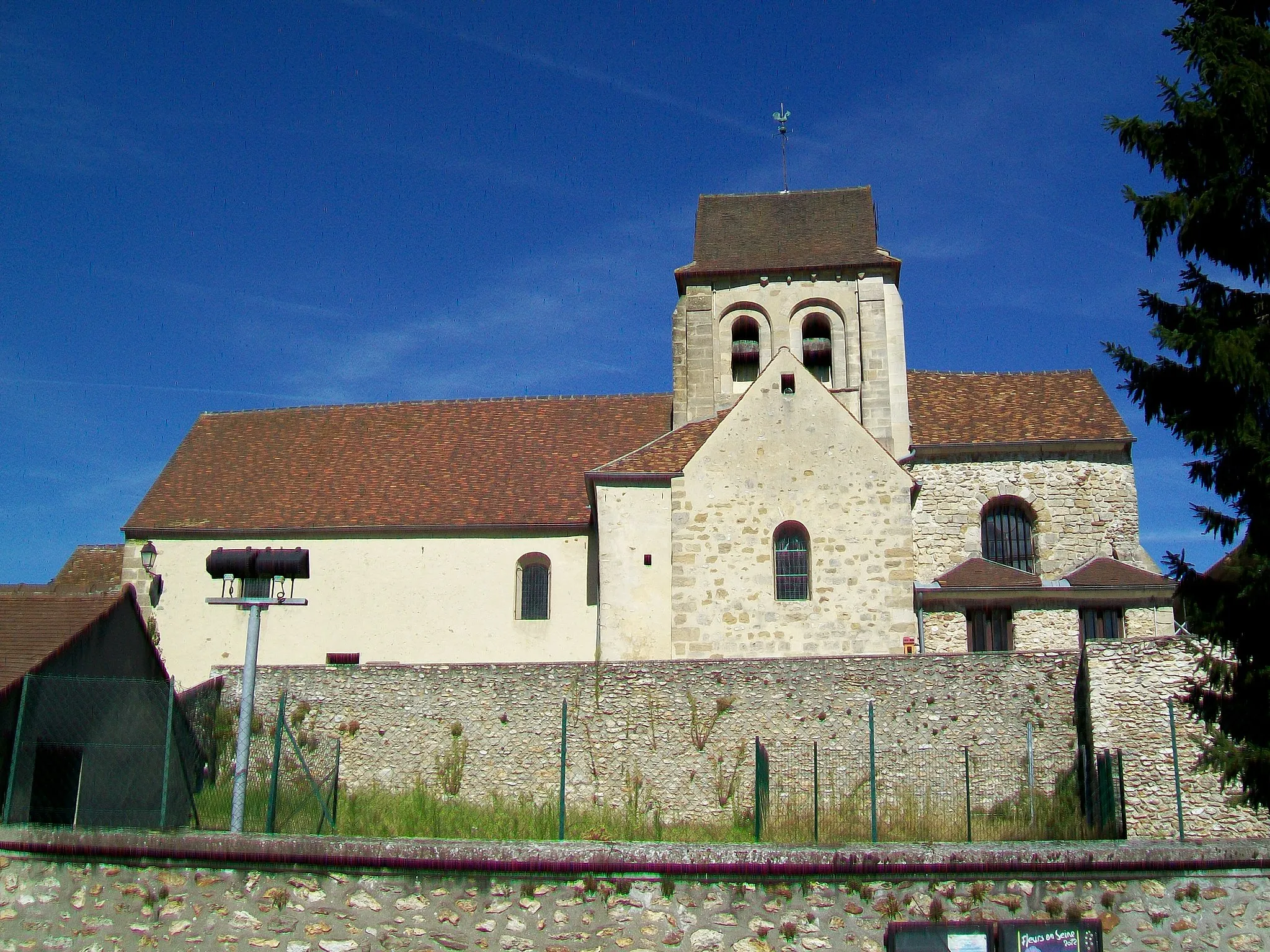 Photo showing: L'église Saint-Martin, vue depuis le sud.
