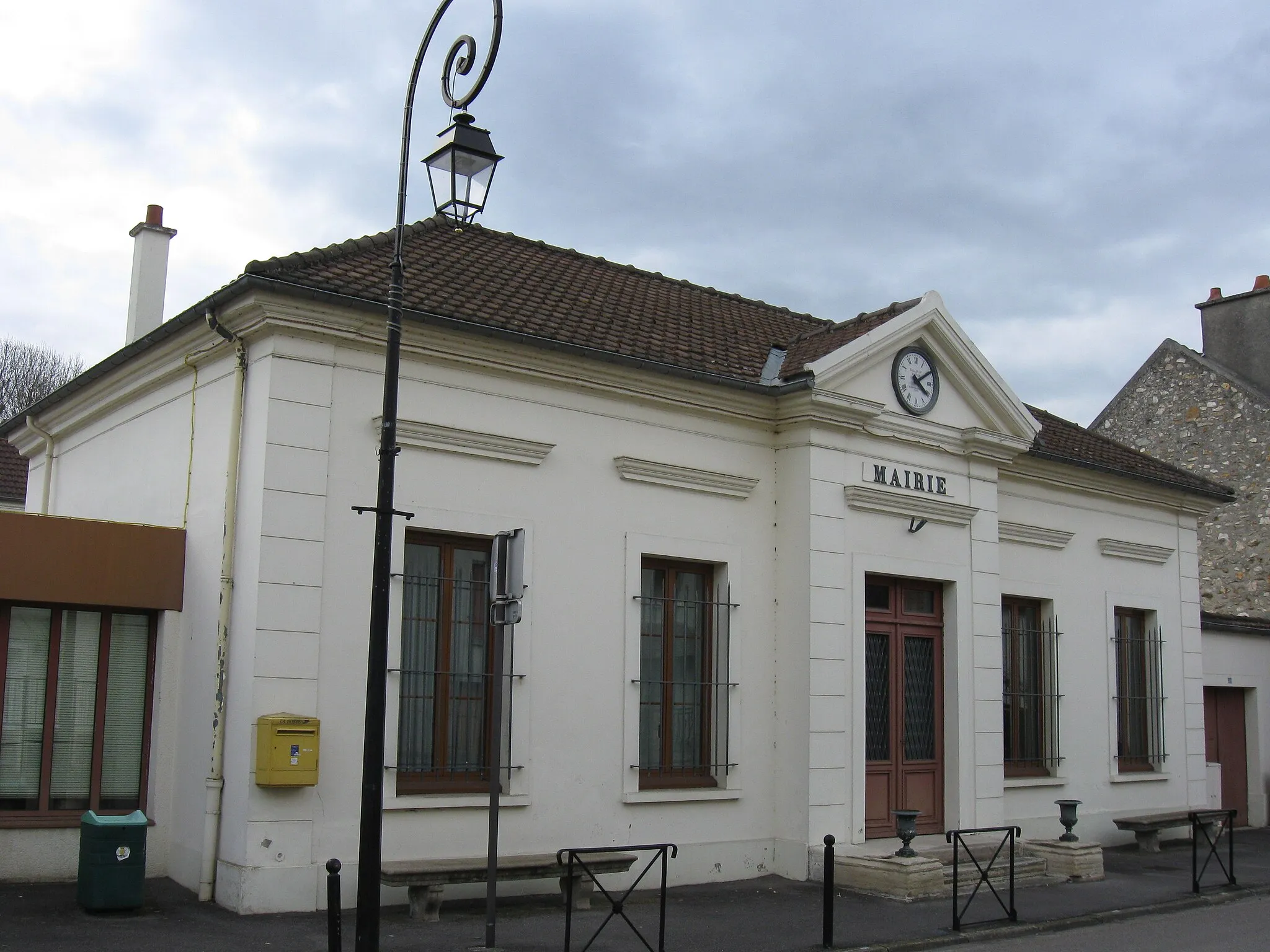 Photo showing: Mairie de Croissy-Beaubourg. (Seine-et-Marne, région Île-de-France).