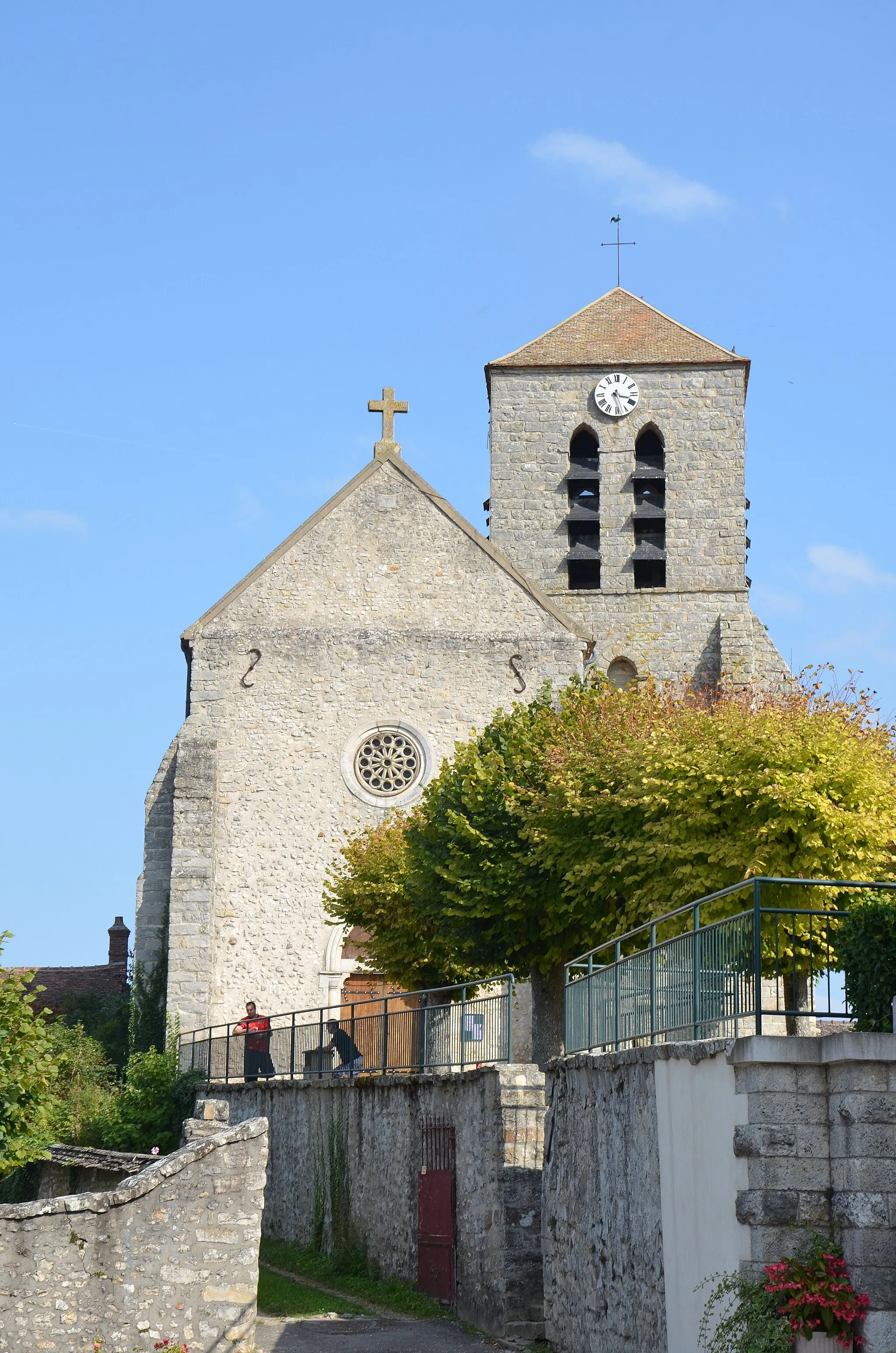 Photo showing: Église d'Écuelles, Seine et Marne, France.