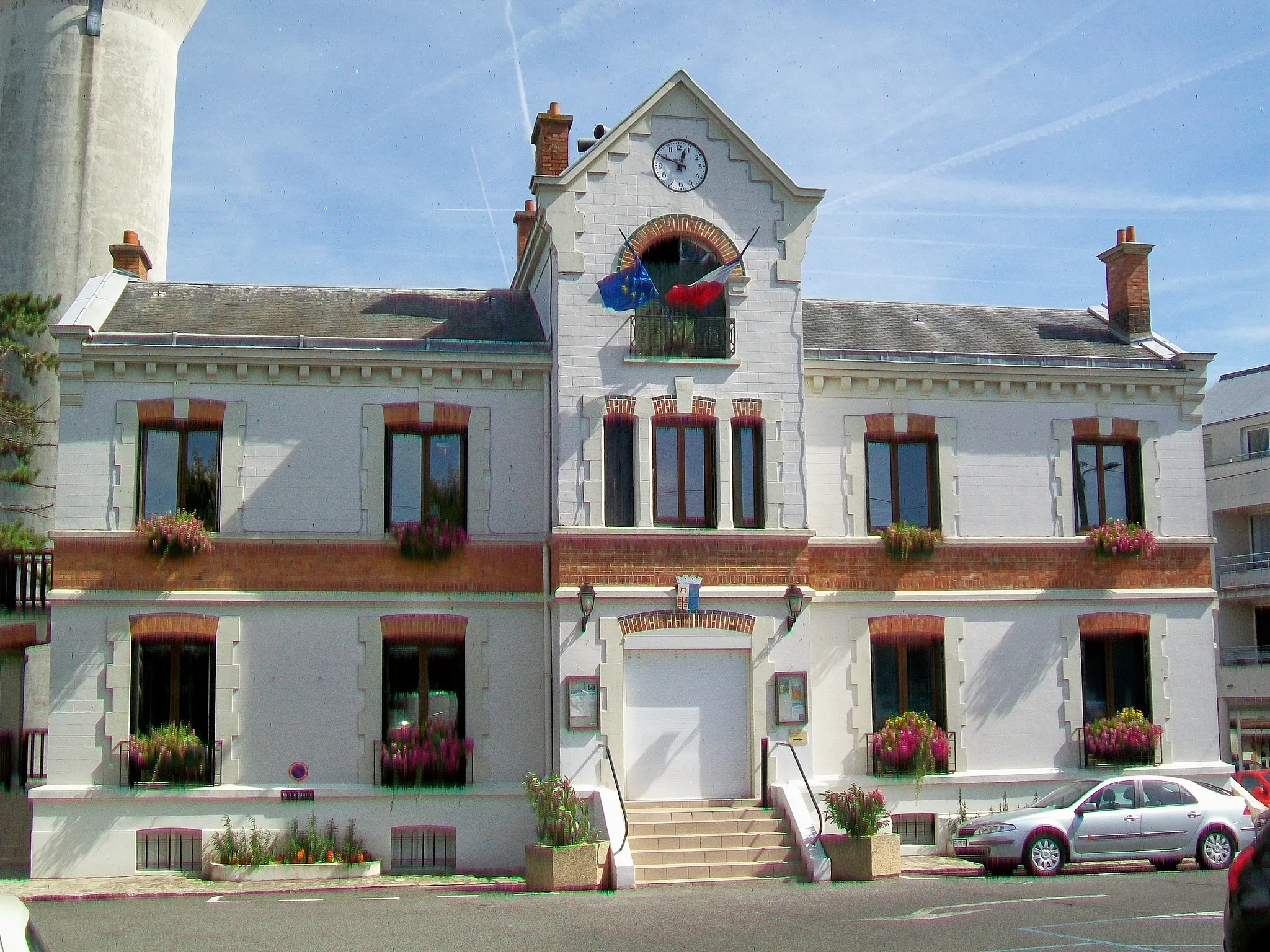 Photo showing: La mairie, place Jules-Rodet.
