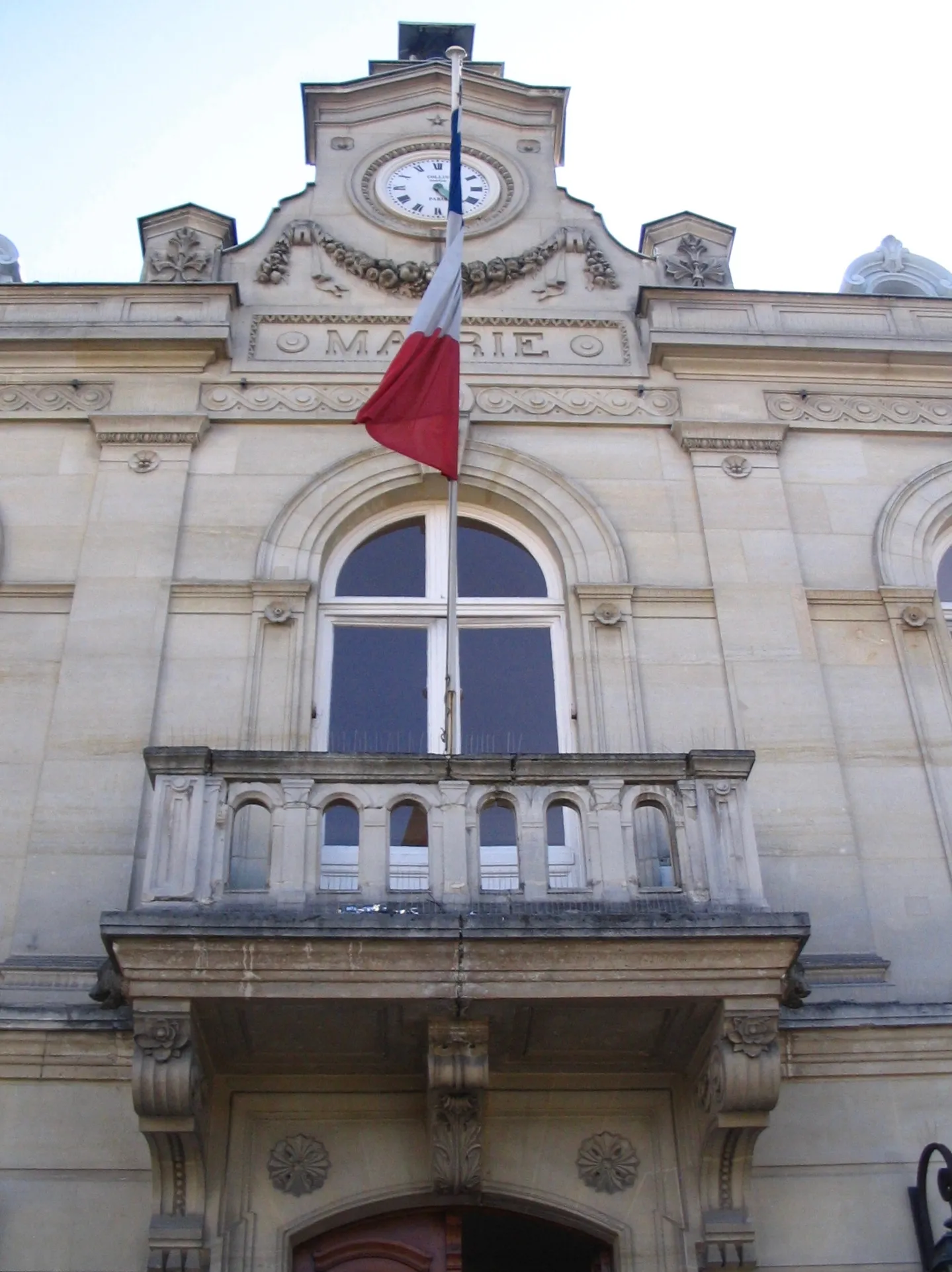 Photo showing: The town hall of Fontenay-aux-Roses, Hauts-de-Seine, France.