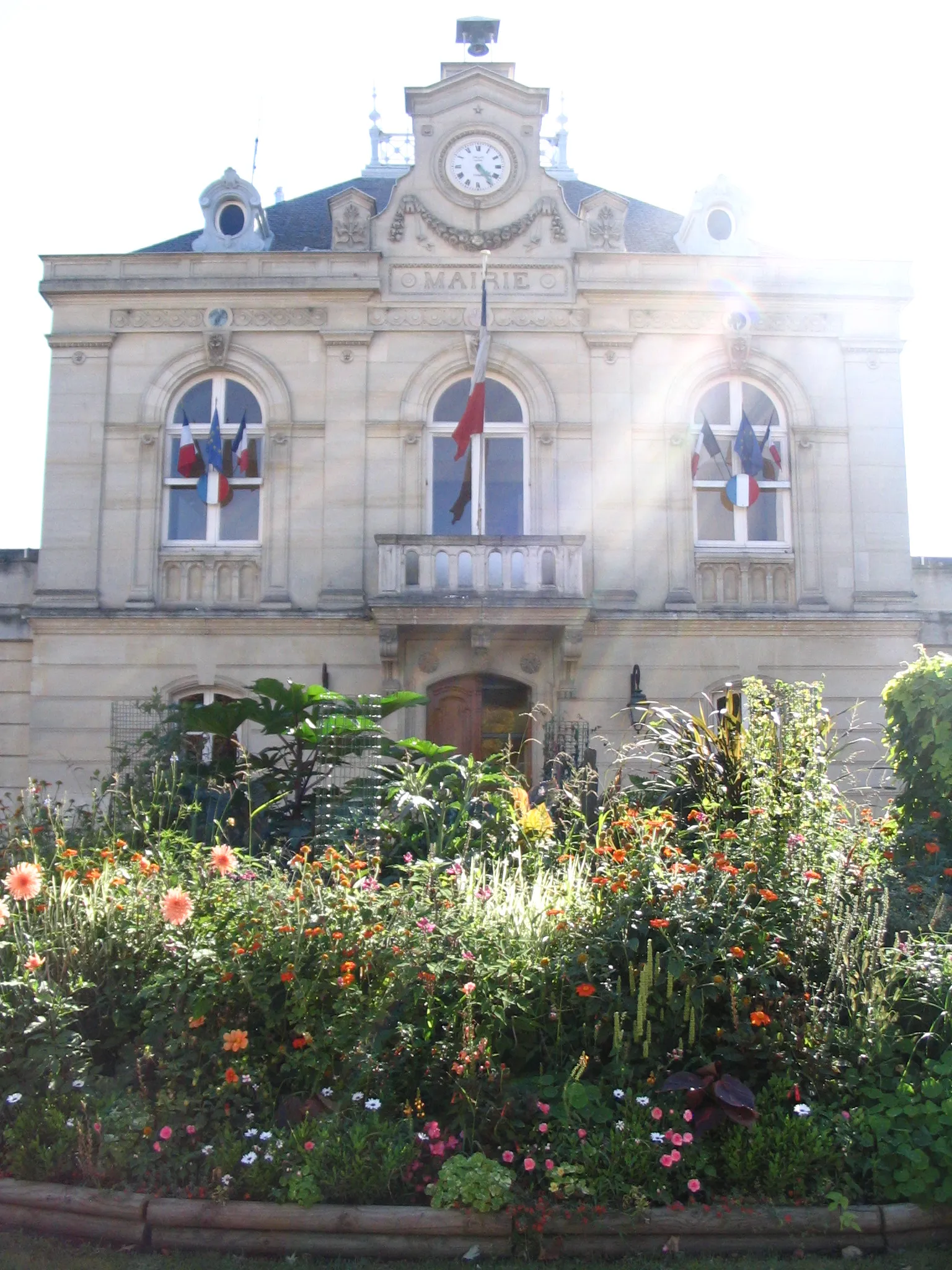 Photo showing: The town hall of Fontenay-aux-Roses, Hauts-de-Seine, France.