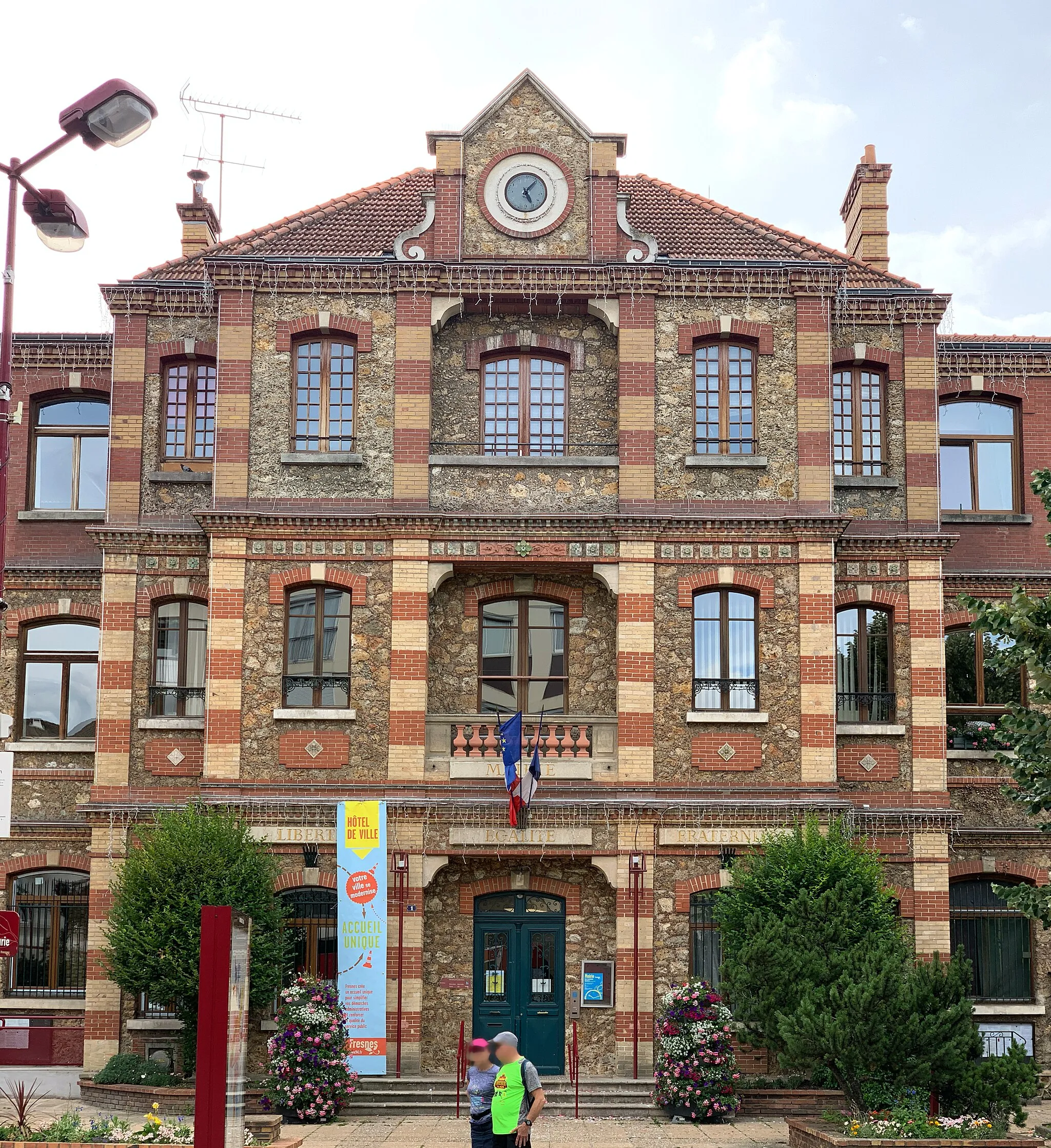 Photo showing: Hôtel de ville de Fresnes, Val-de-Marne.