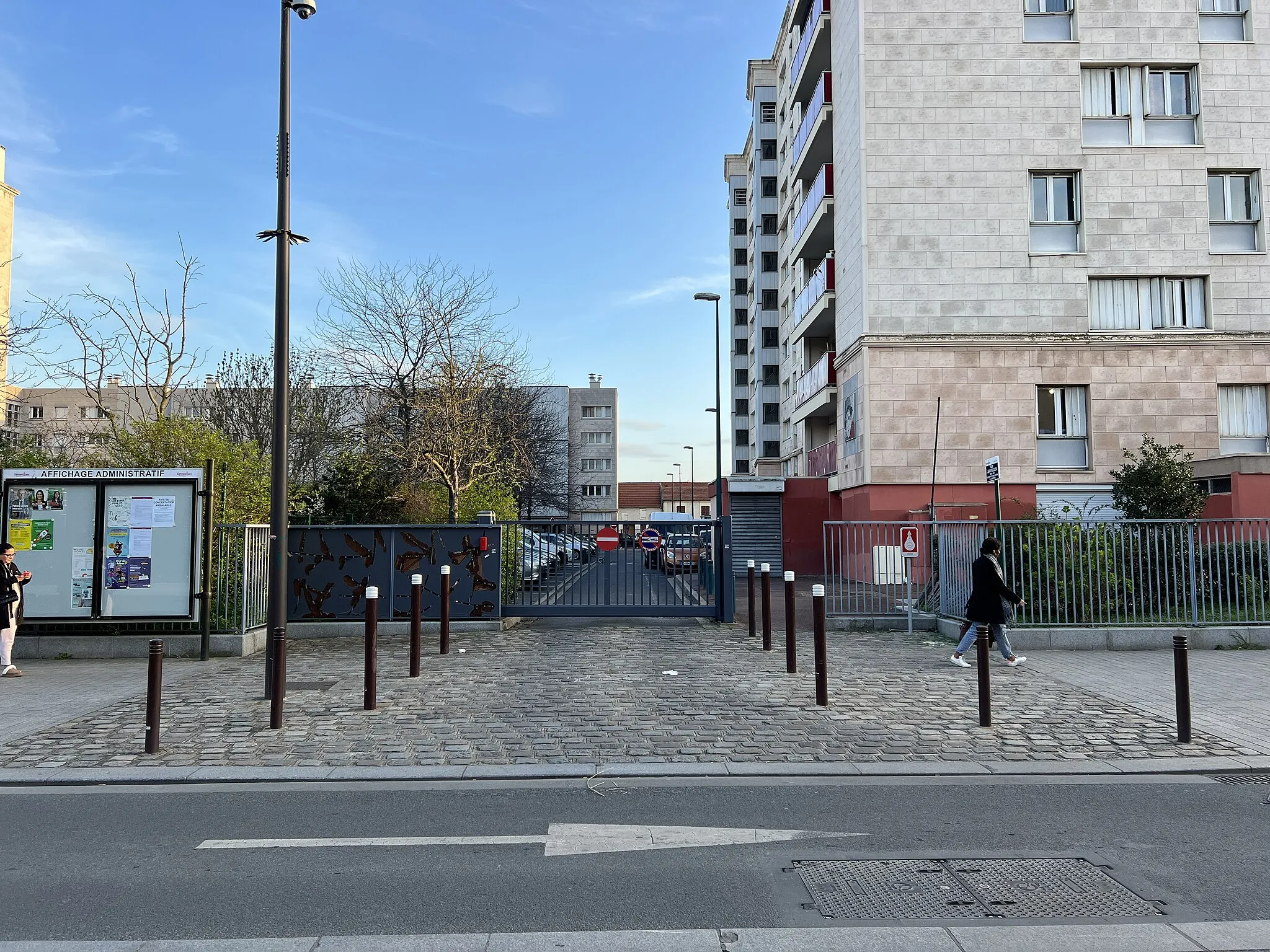 Photo showing: Rue Jean Moulin, Gennevilliers.