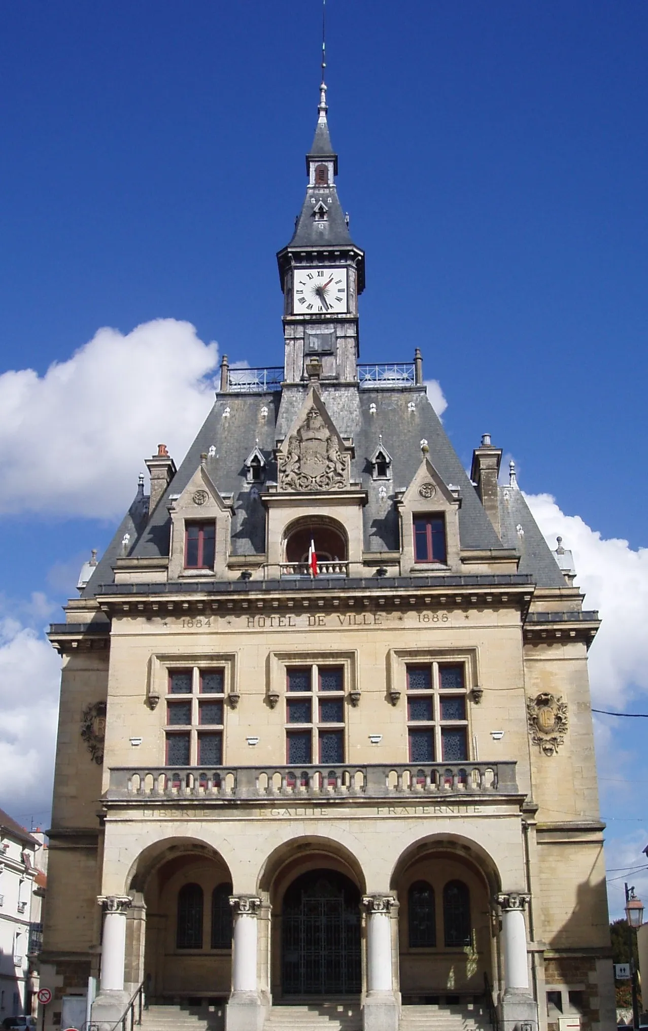 Photo showing: Ferte-sous-Jouarre town hall. Photographed in 2007.