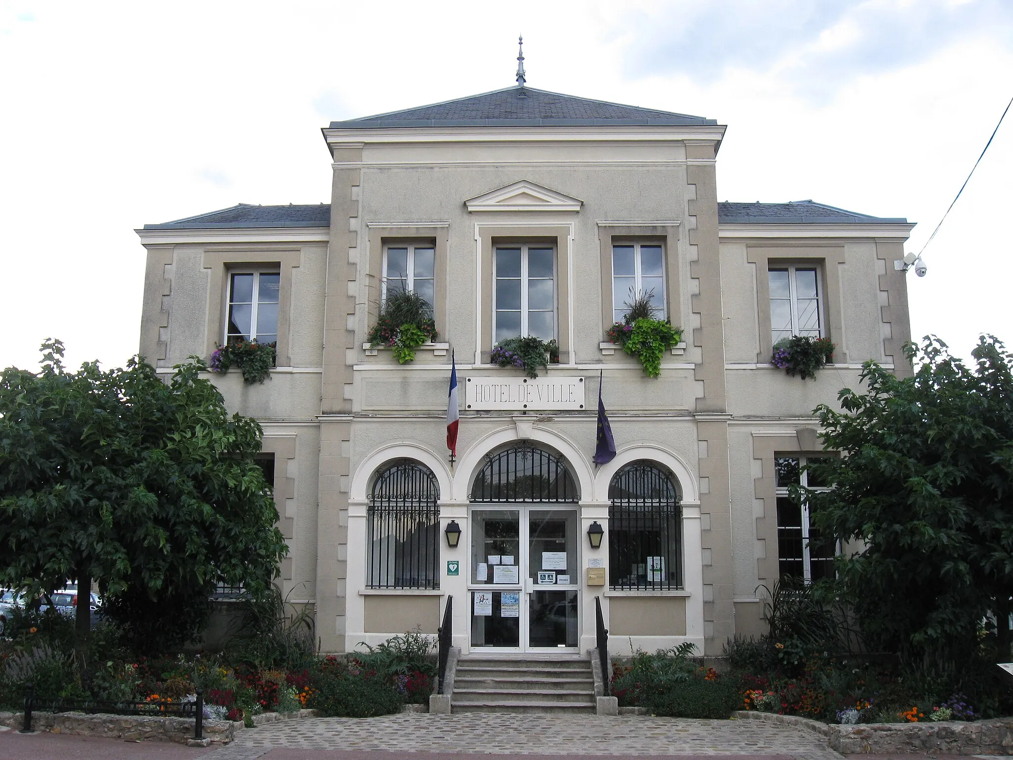 Photo showing: Mairie du Châtelet-en-Brie. (Seine-et-Marne, région Île-de-France).