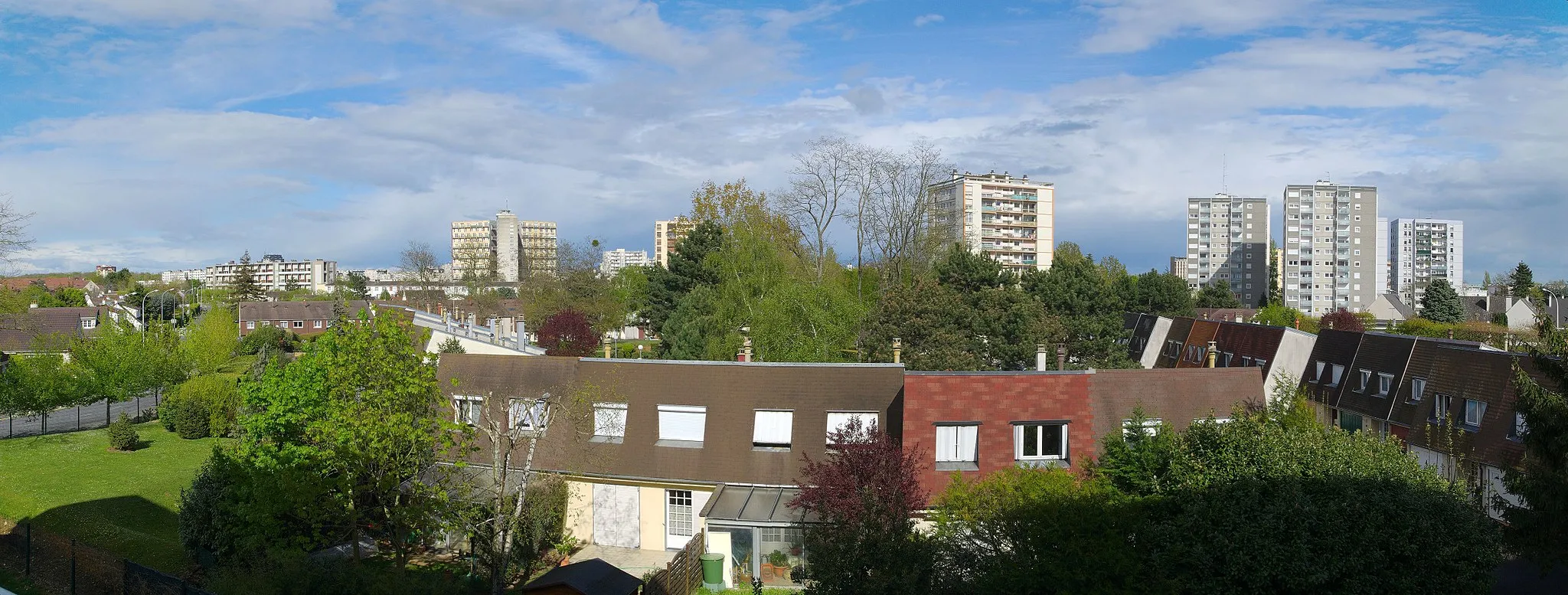 Photo showing: Panorama of Croix blanche area in Le Mée-sur-Seine, in Melun suburb, Seine-et-Marne, France.