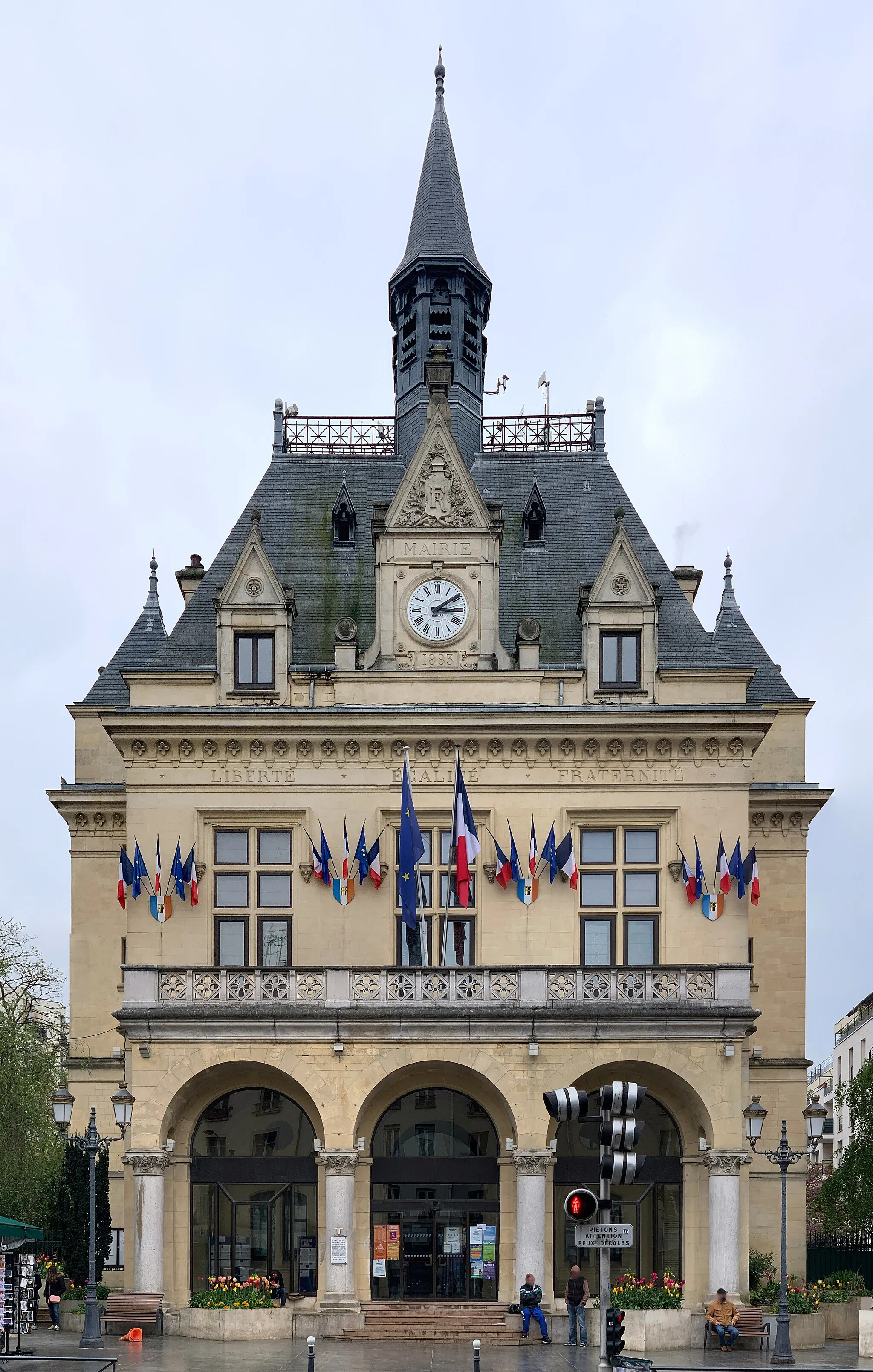 Photo showing: Hôtel de ville des Lilas.
