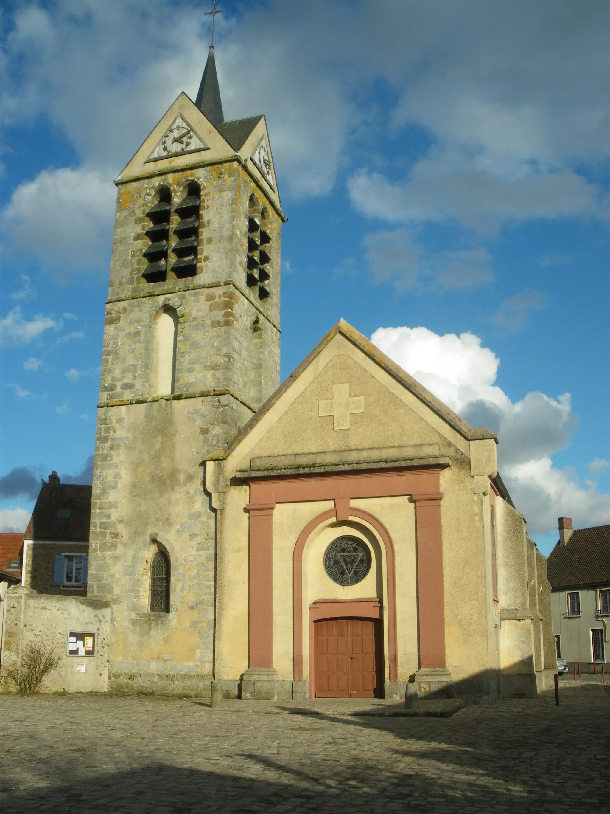 Photo showing: Les Molières Church, Essonne, France
