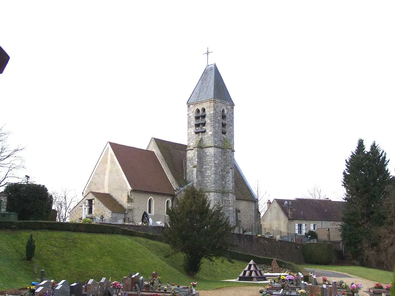 Photo showing: Church of Lévis-Saint-Nom (Yvelines, France)