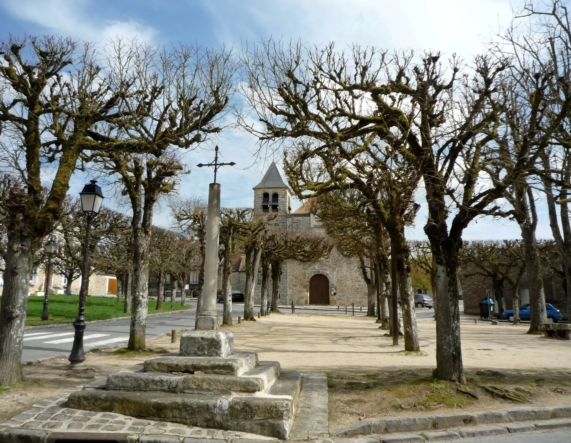 Photo showing: Livry Sur Seine, l'église et sa place