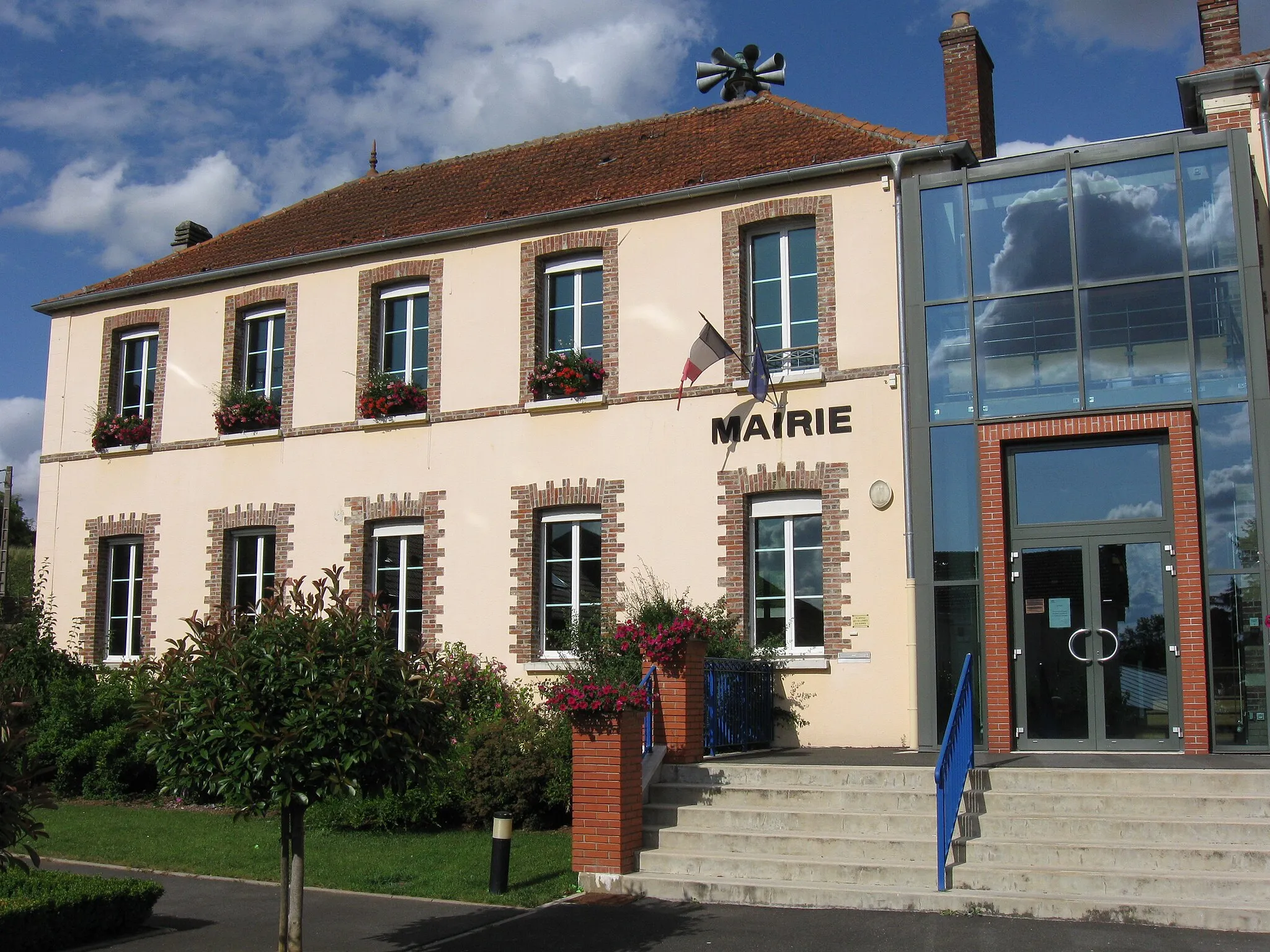 Photo showing: Mairie de Longueville.  (département de la Seine et Marne, région Île-de-France).