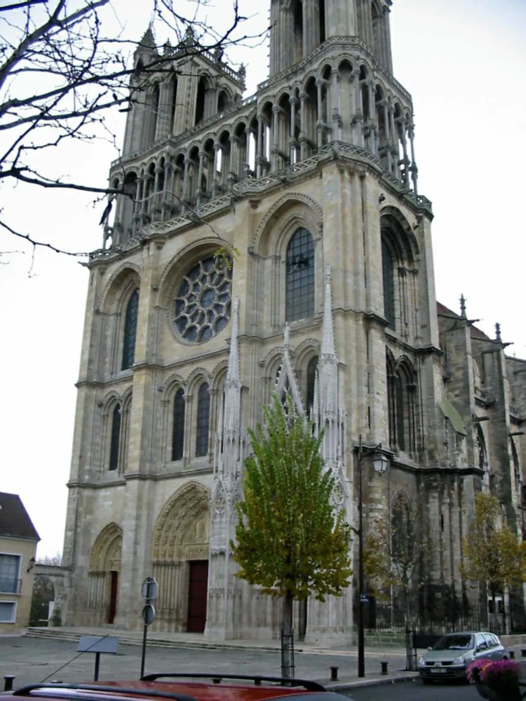 Photo showing: Collégiale de Mantes 110404
Photo JH Mora novembre 2004