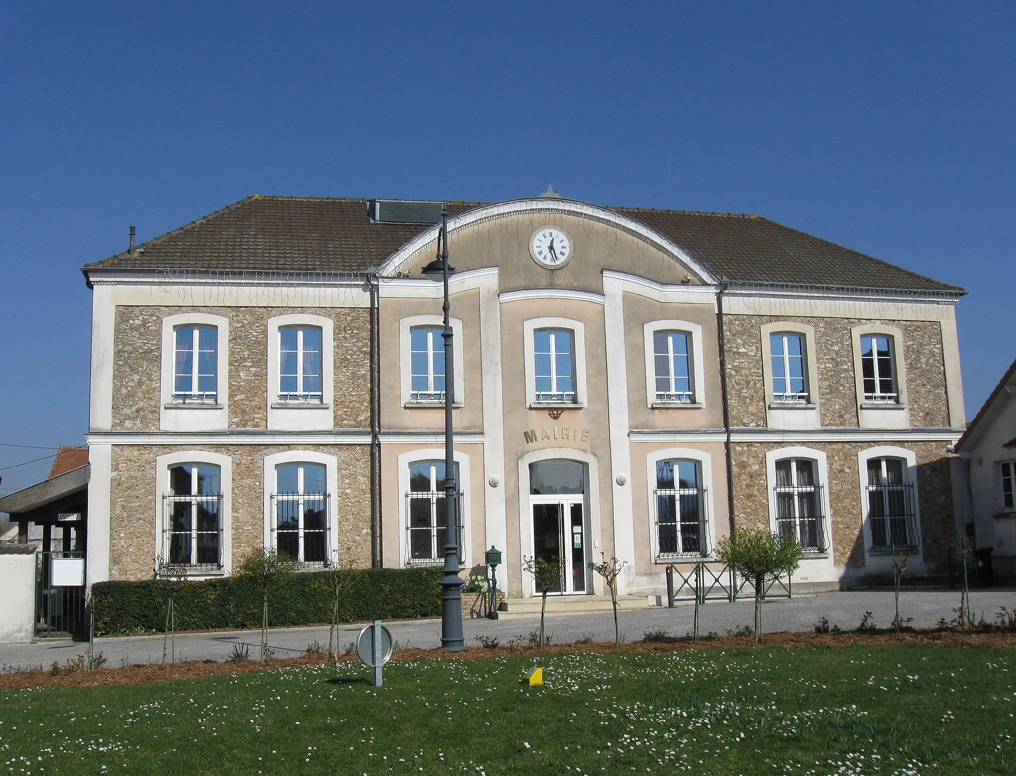 Photo showing: Mairie de Mareuil-lès-Meaux (Seine-et-Marne, région Île-de-France).