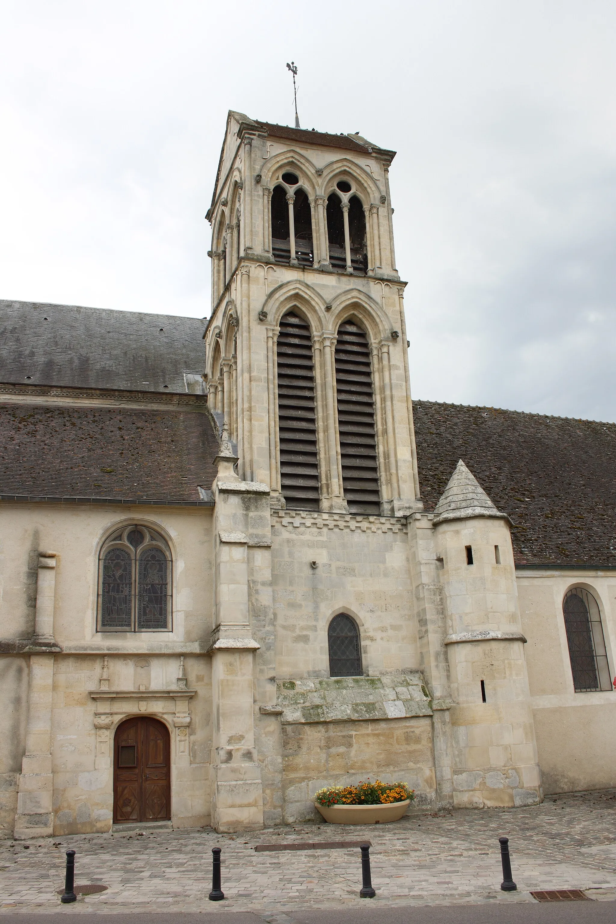 Photo showing: This building is classé au titre des monuments historiques de la France. It is indexed in the base Mérimée, a database of architectural heritage maintained by the French Ministry of Culture, under the reference PA00087540 .