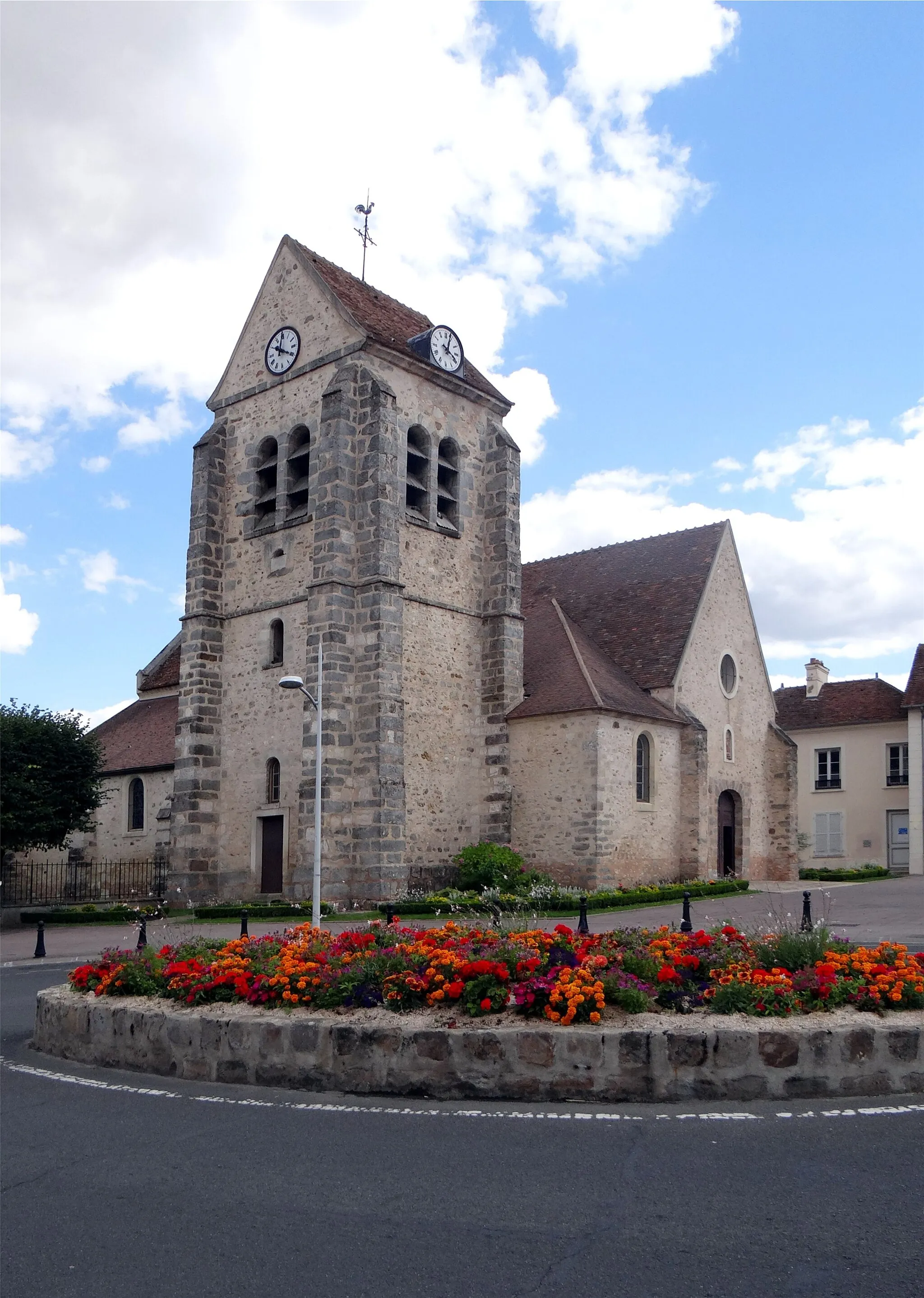 Photo showing: Church of Our Lady of the Assumption, Moissy-Cramayel, Sein-et-Marne, France.