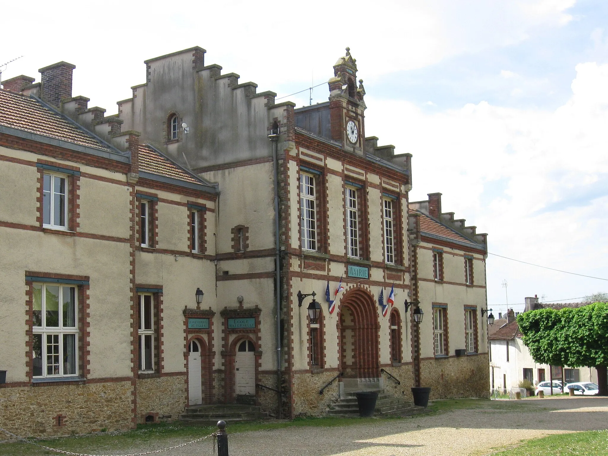 Photo showing: Mairie de Ozouer-le-Voulgis. (Seine-et-Marne, région Île-de-France).